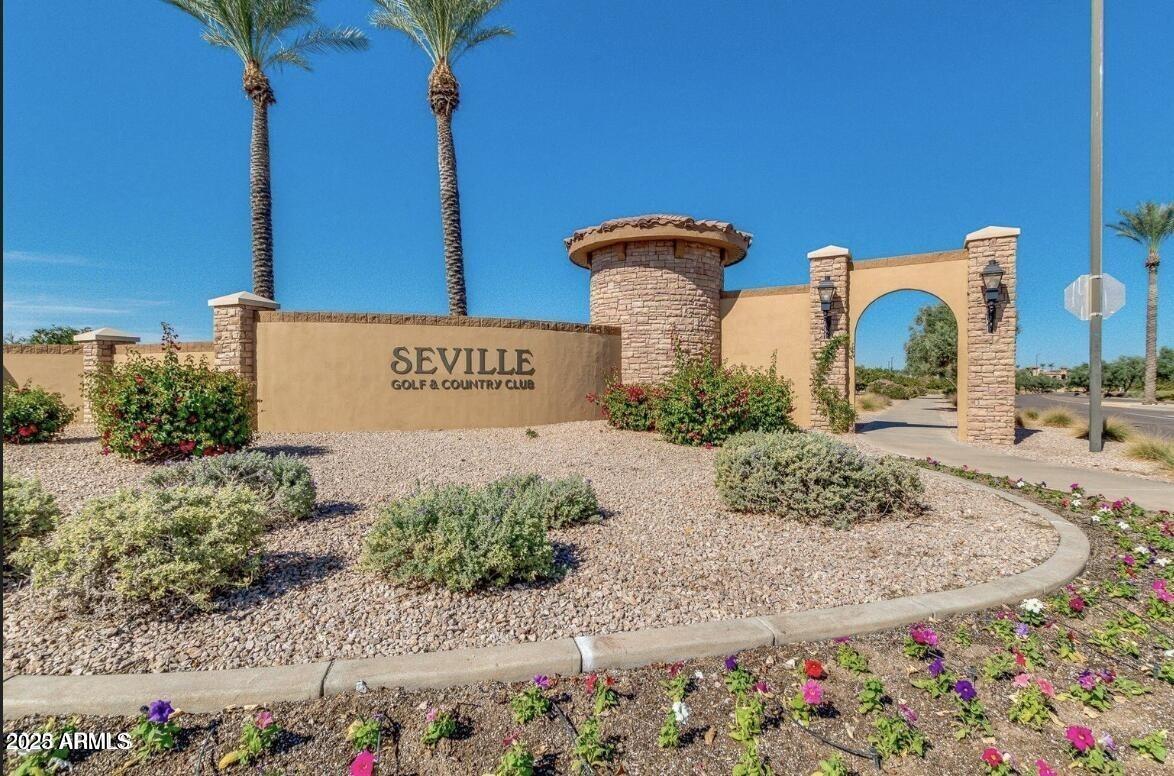 3254 E SPORTS Drive