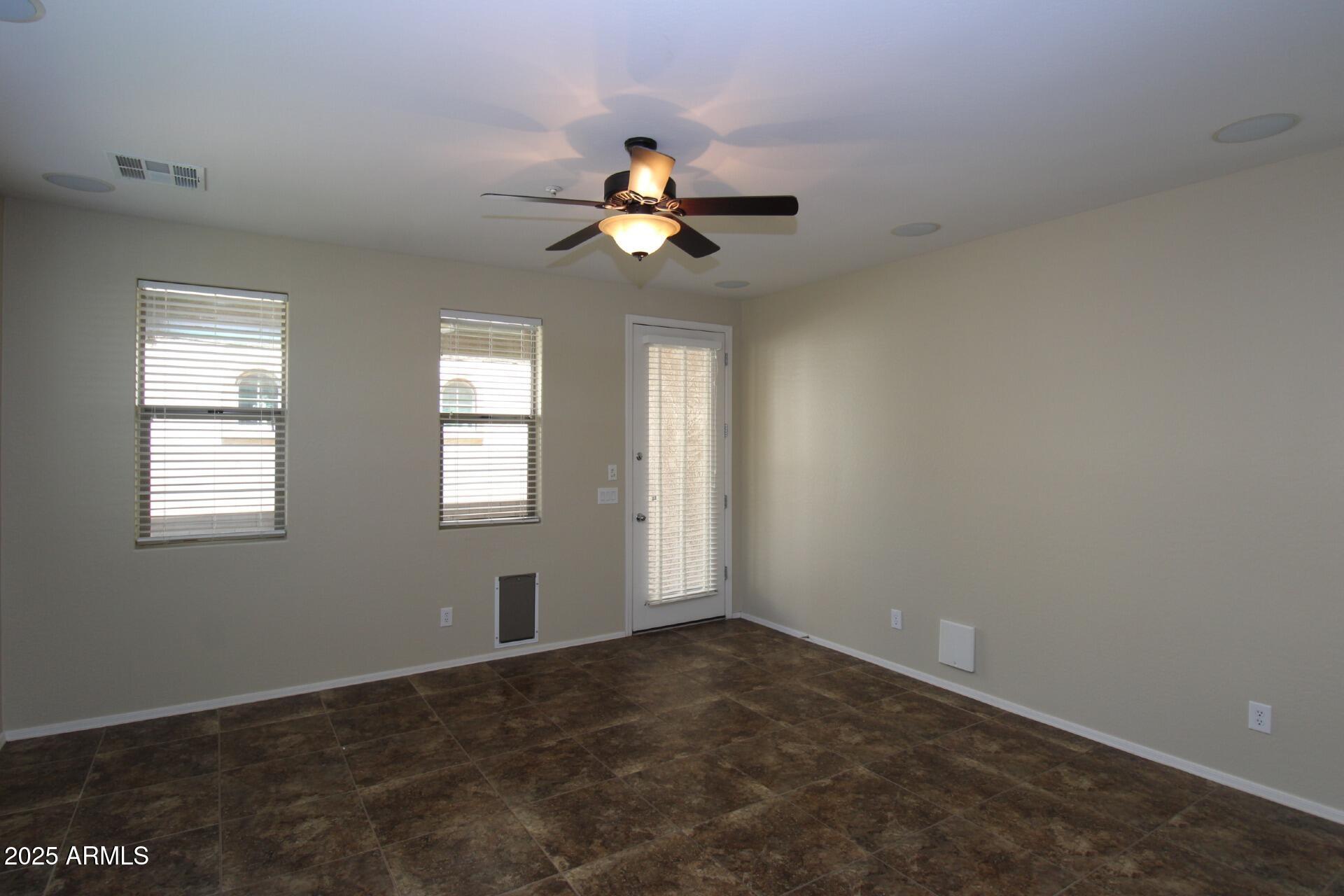 3254 E SPORTS Drive