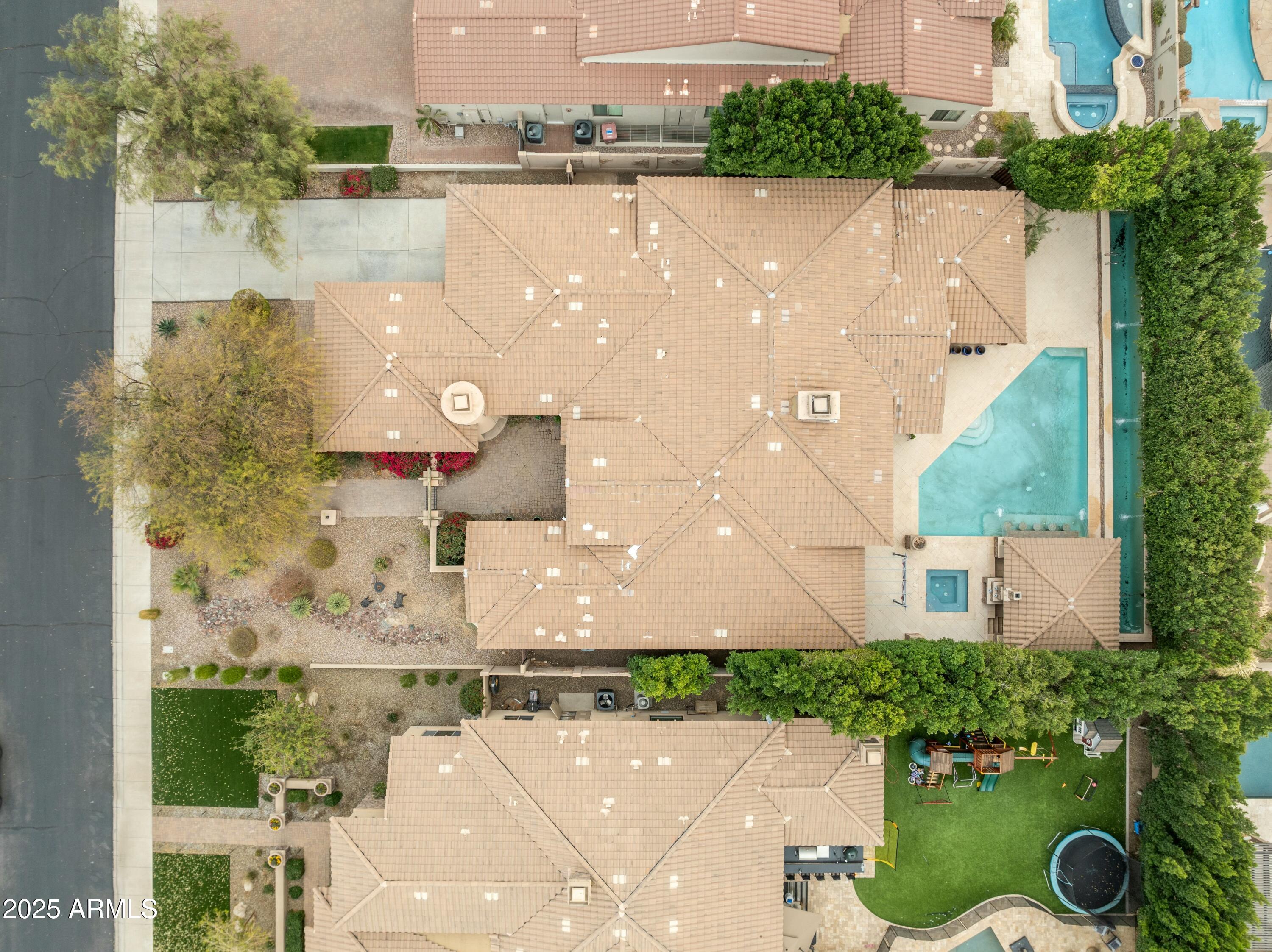 9869 E DAVENPORT Drive