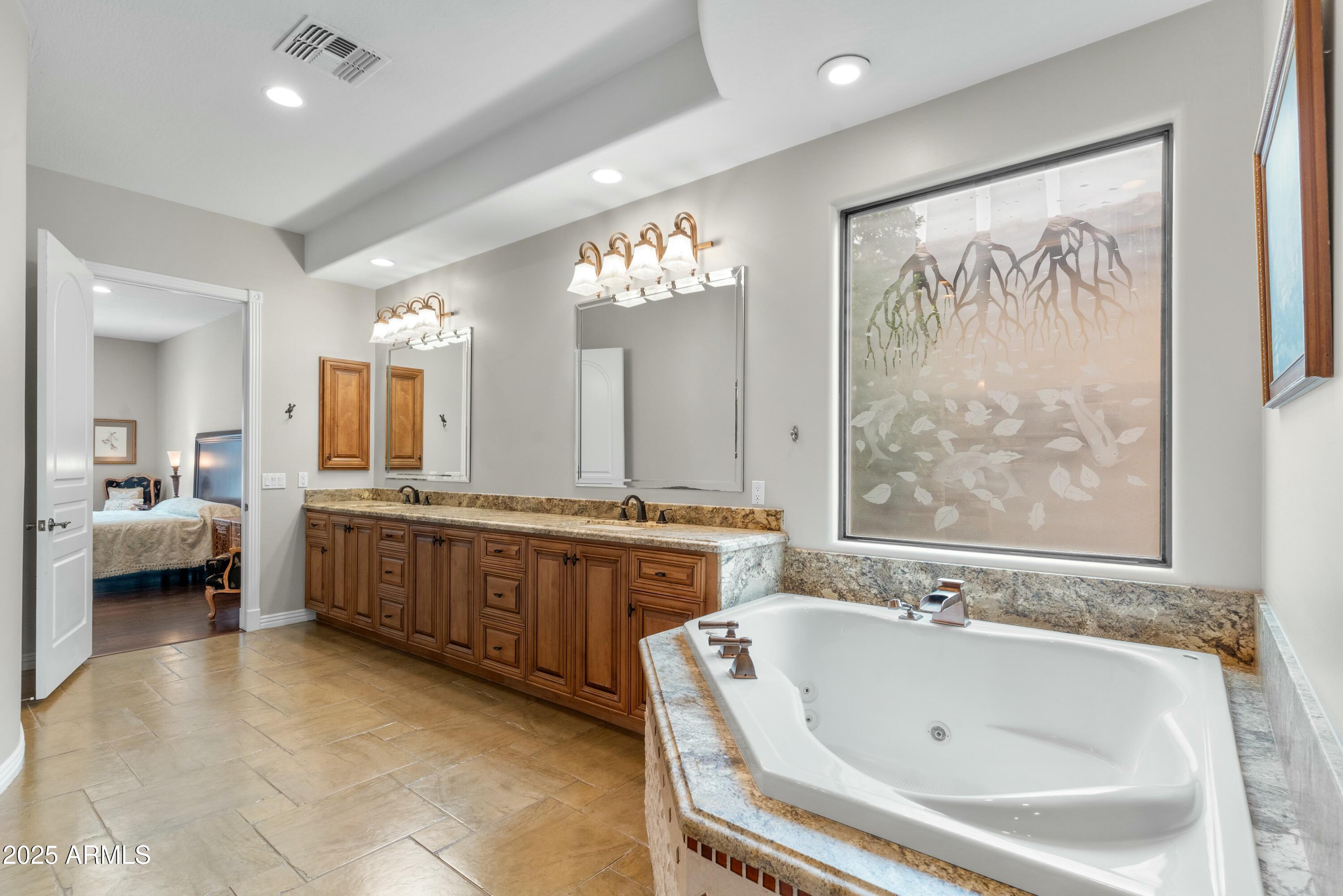 9869 E DAVENPORT Drive