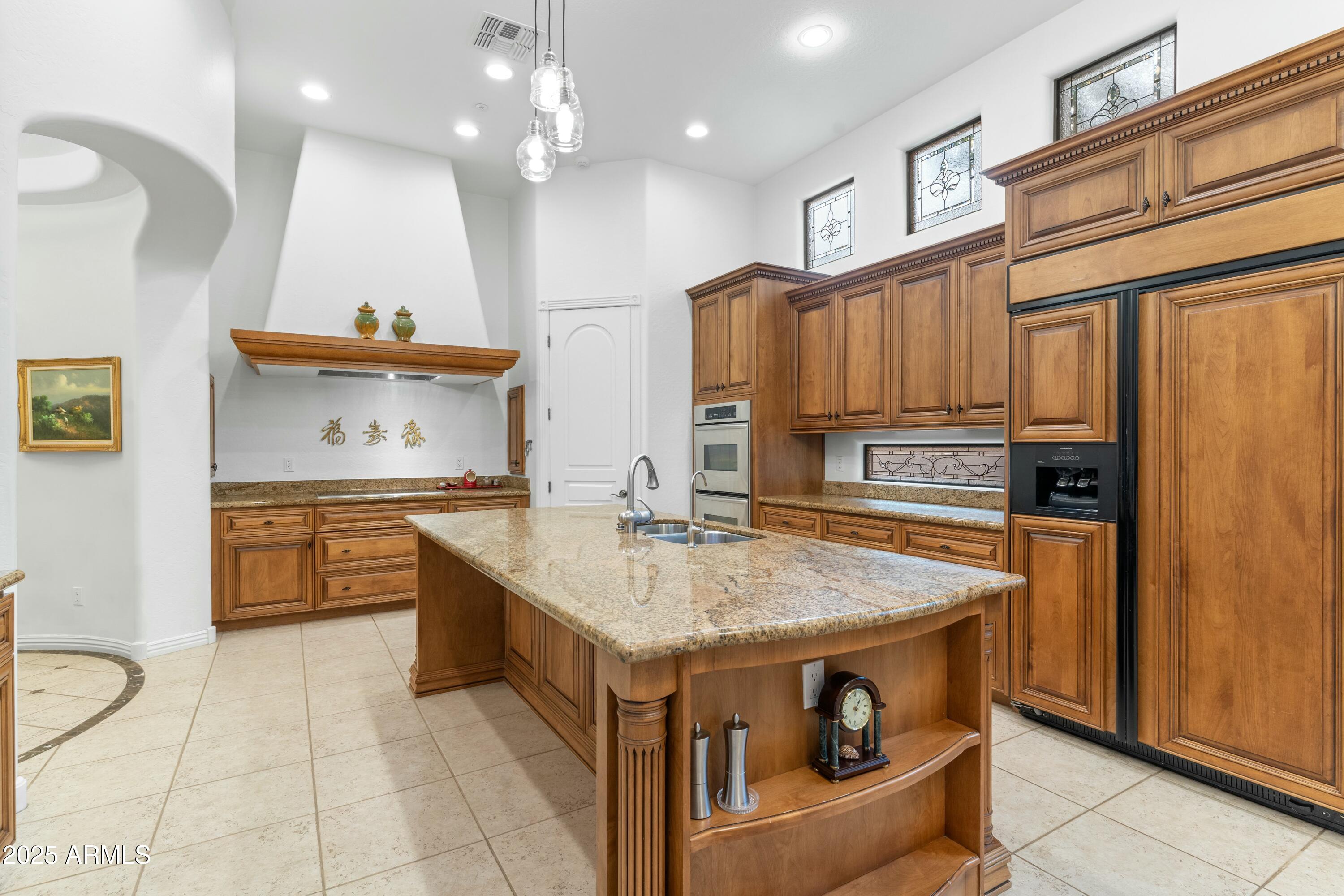 9869 E DAVENPORT Drive