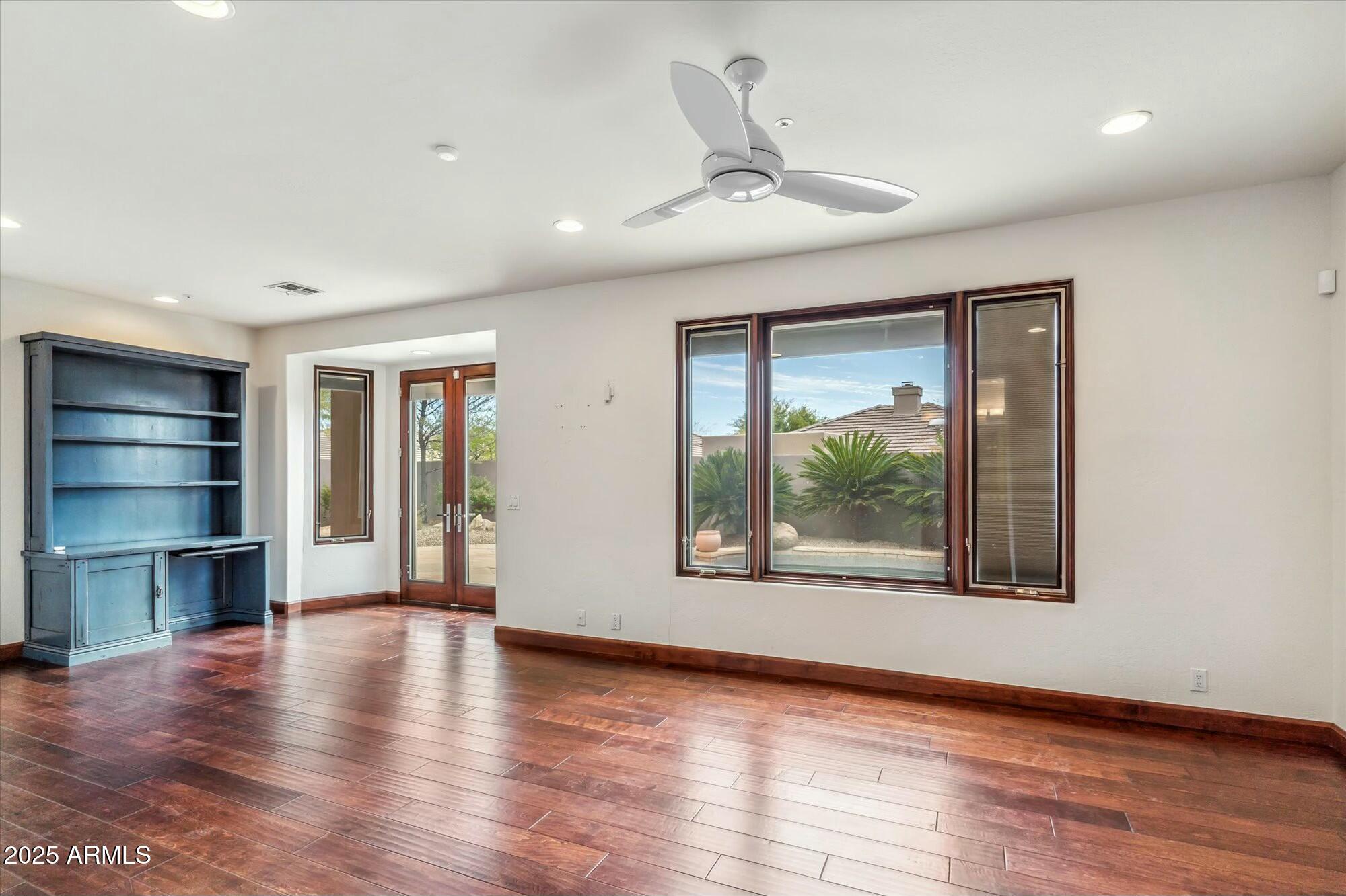 7111 E SIENNA BOUQUET Place