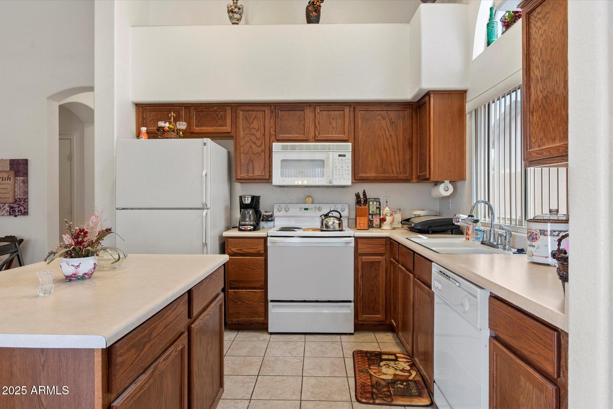 14821 W HONEYSUCKLE Lane