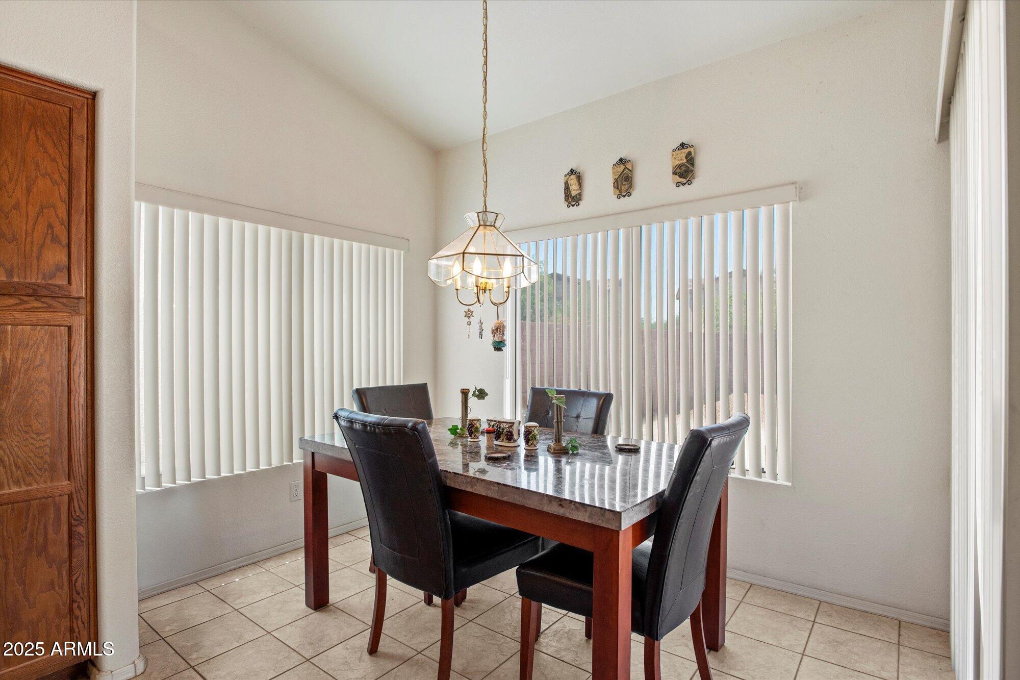 14821 W HONEYSUCKLE Lane