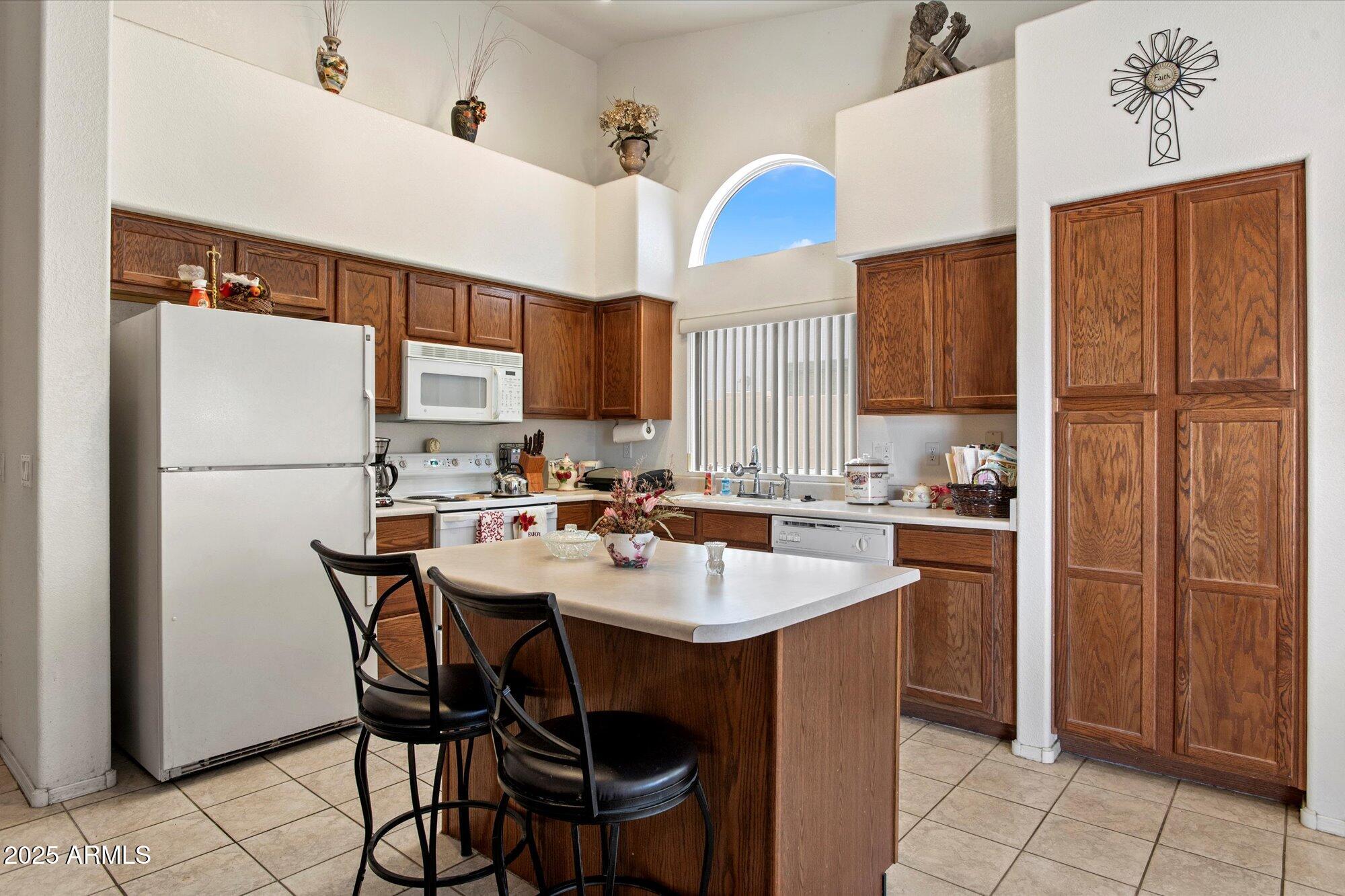 14821 W HONEYSUCKLE Lane