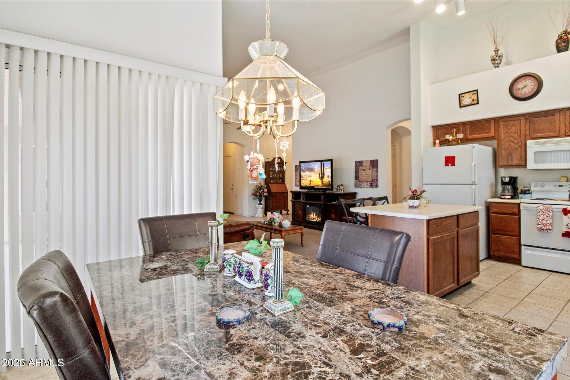 14821 W HONEYSUCKLE Lane
