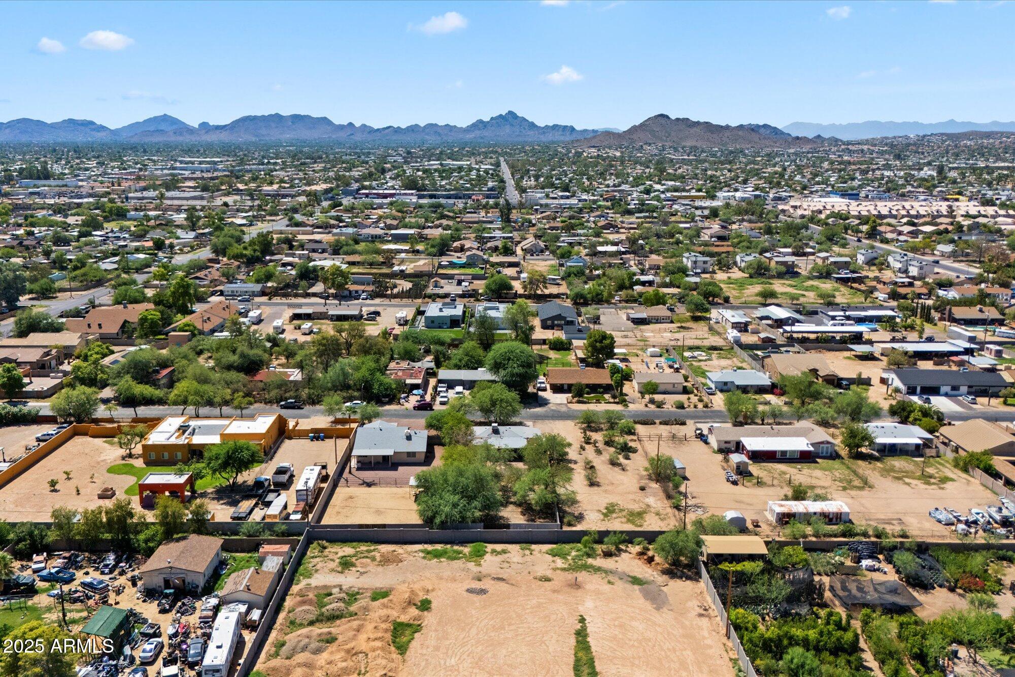 2906 E SAINT JOHN Road