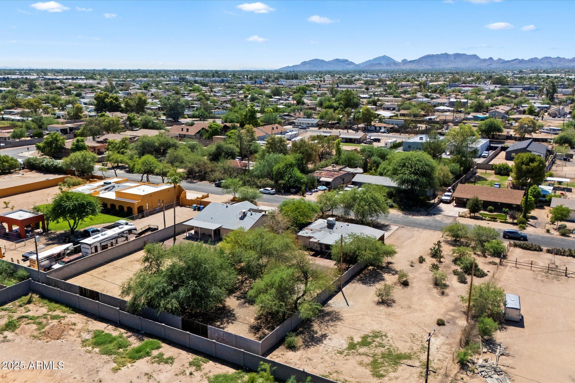 2906 E SAINT JOHN Road