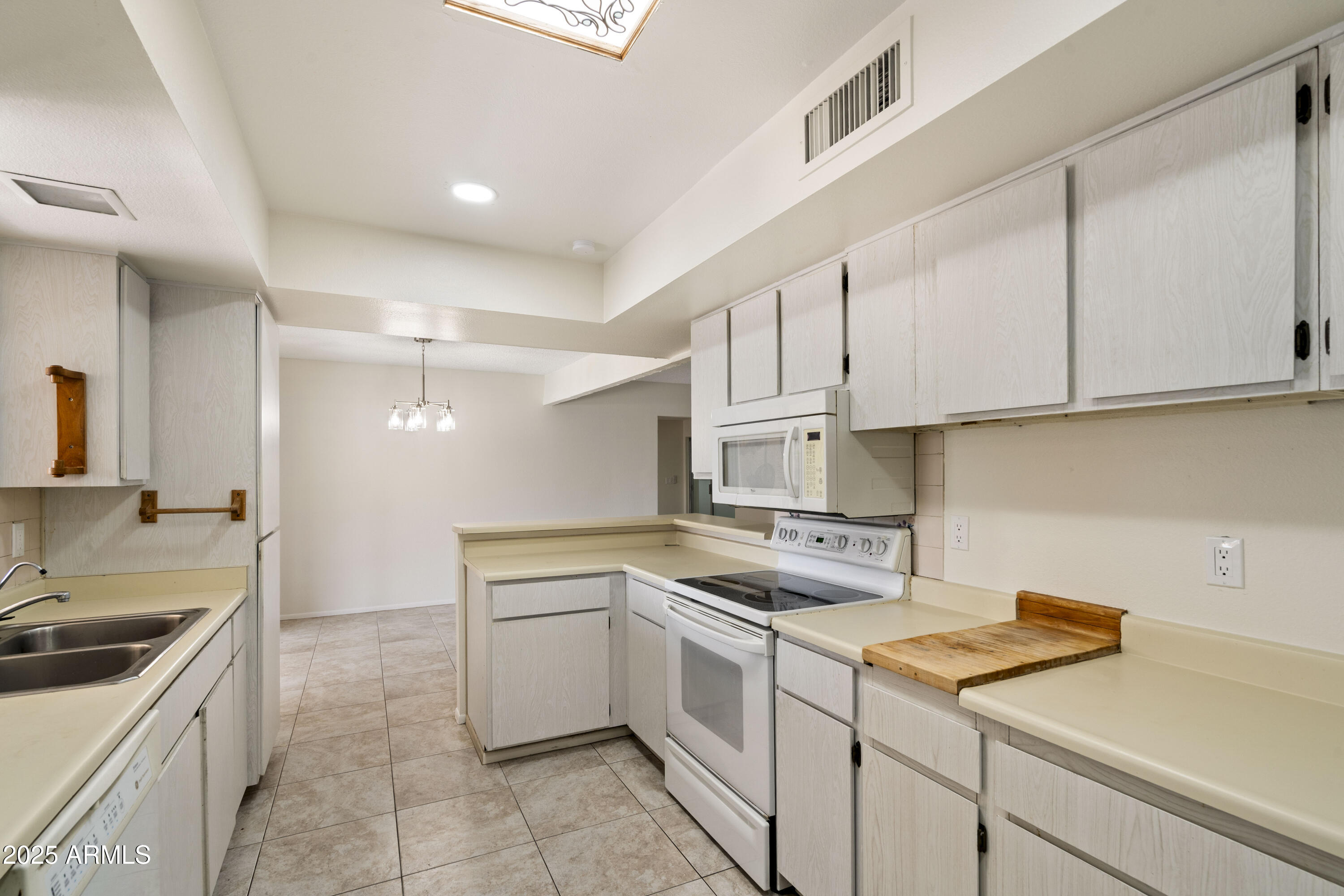 26402 S LAKEMONT Drive