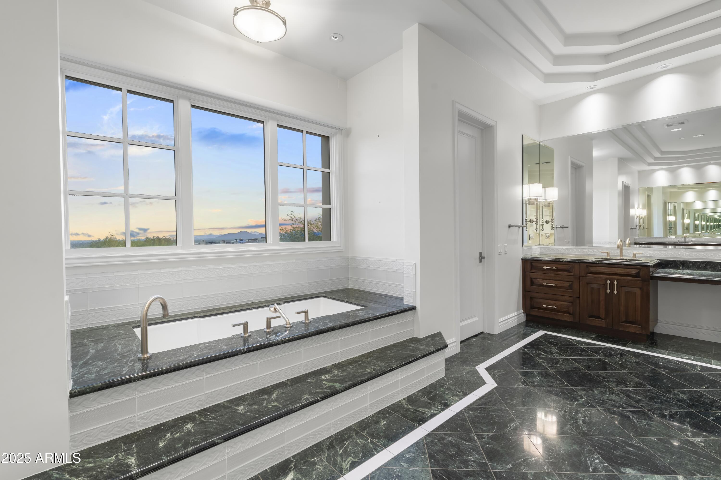 10163 E HUALAPAI Drive, 2917