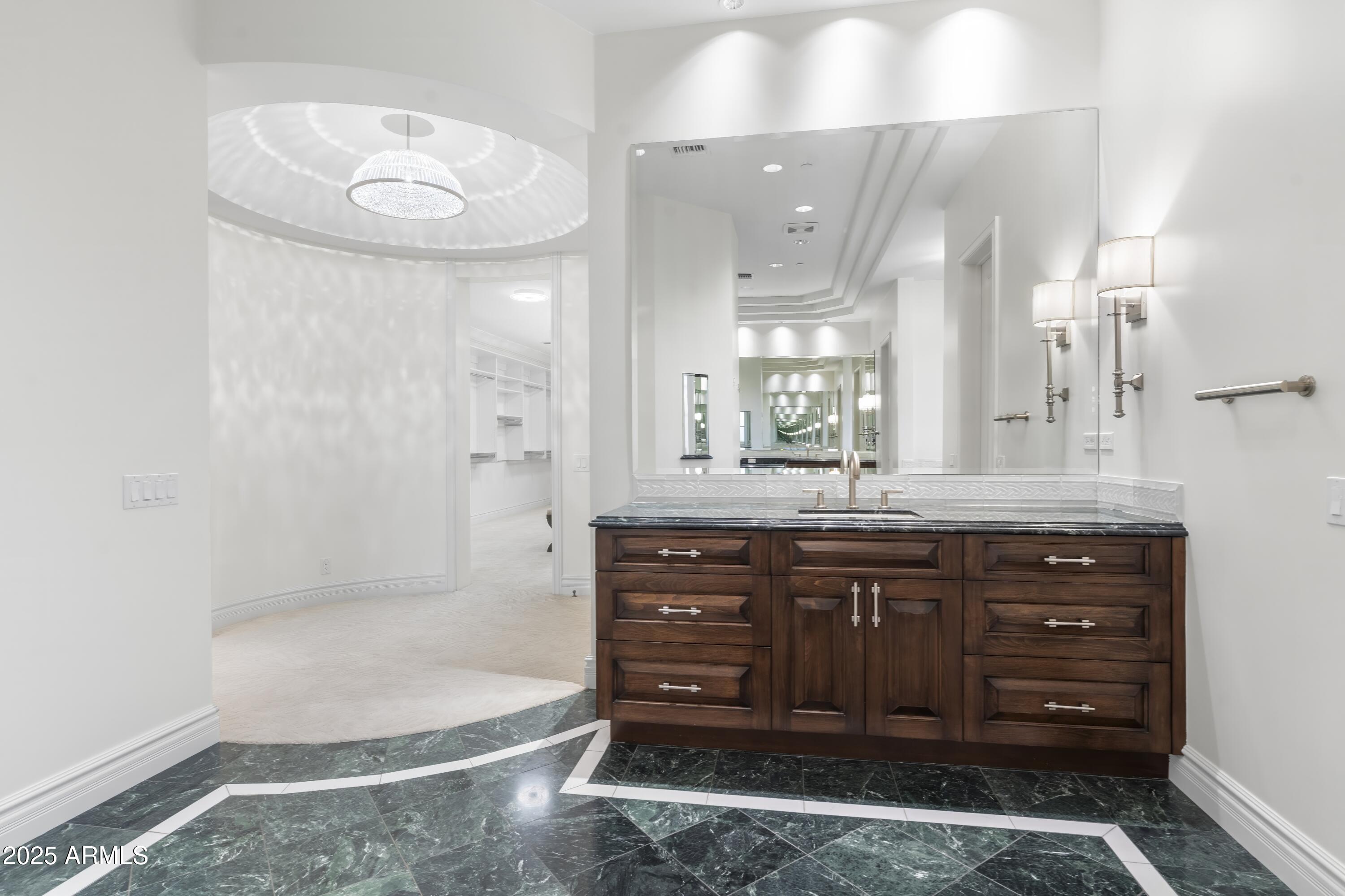 10163 E HUALAPAI Drive, 2917