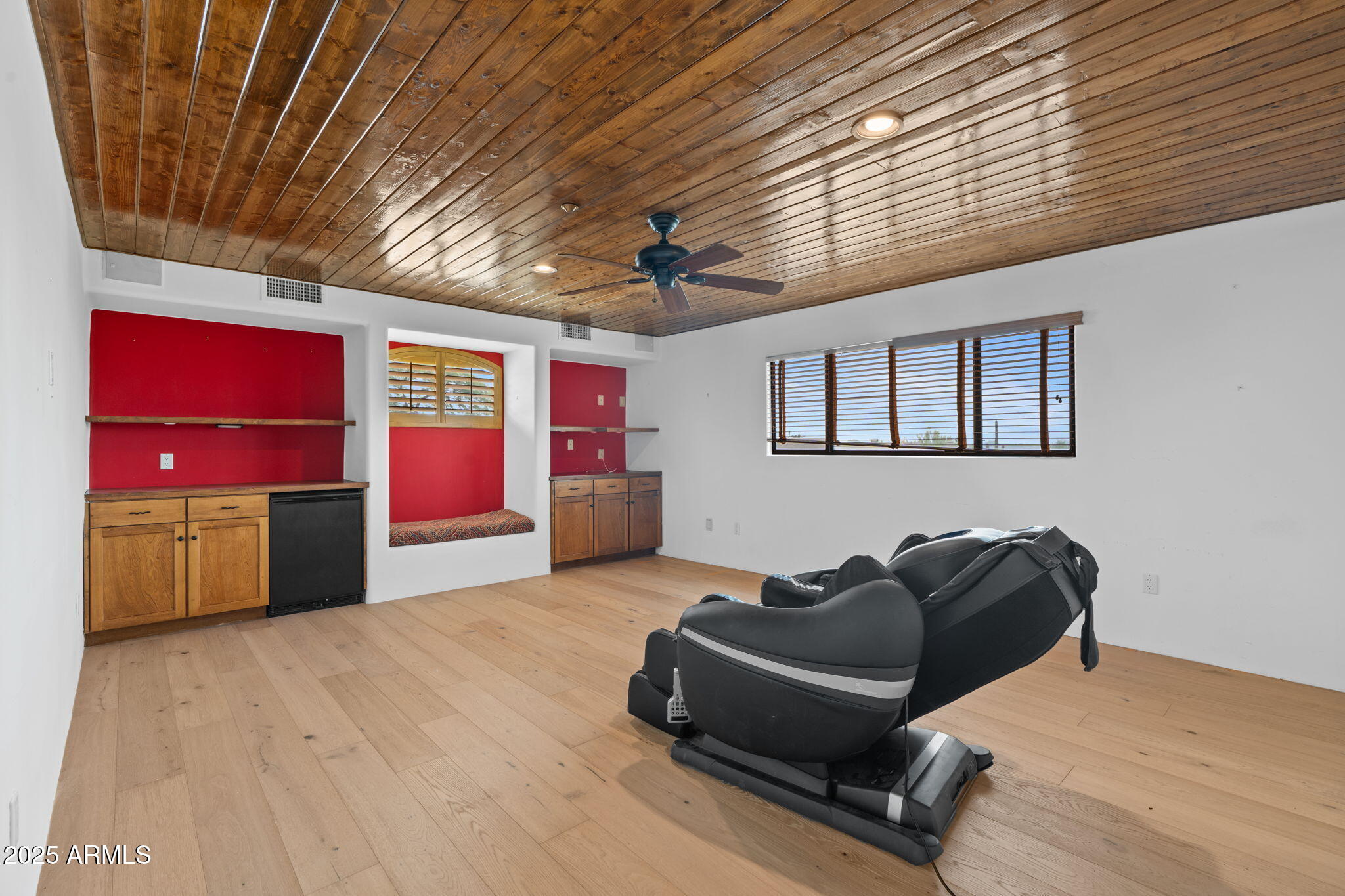 10040 E HAPPY VALLEY Road 365