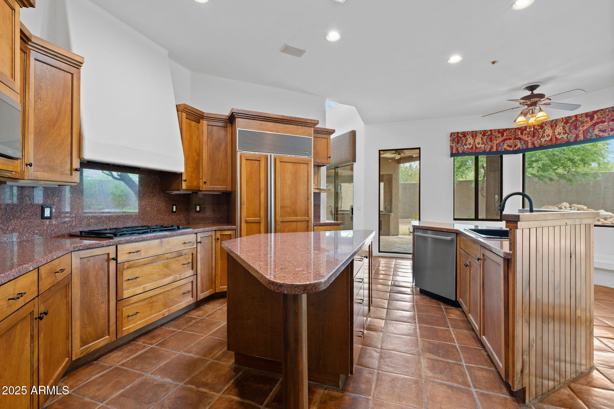 10040 E HAPPY VALLEY Road 365