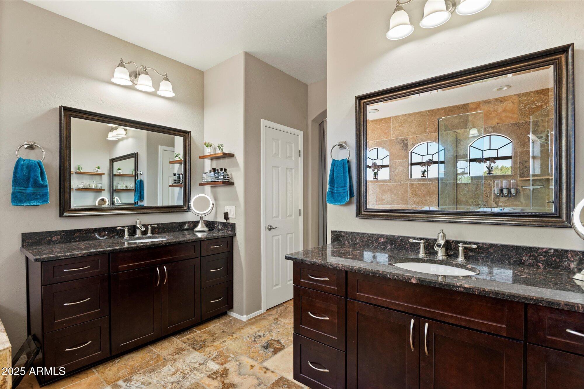 7239 W MONTE CRISTO Avenue