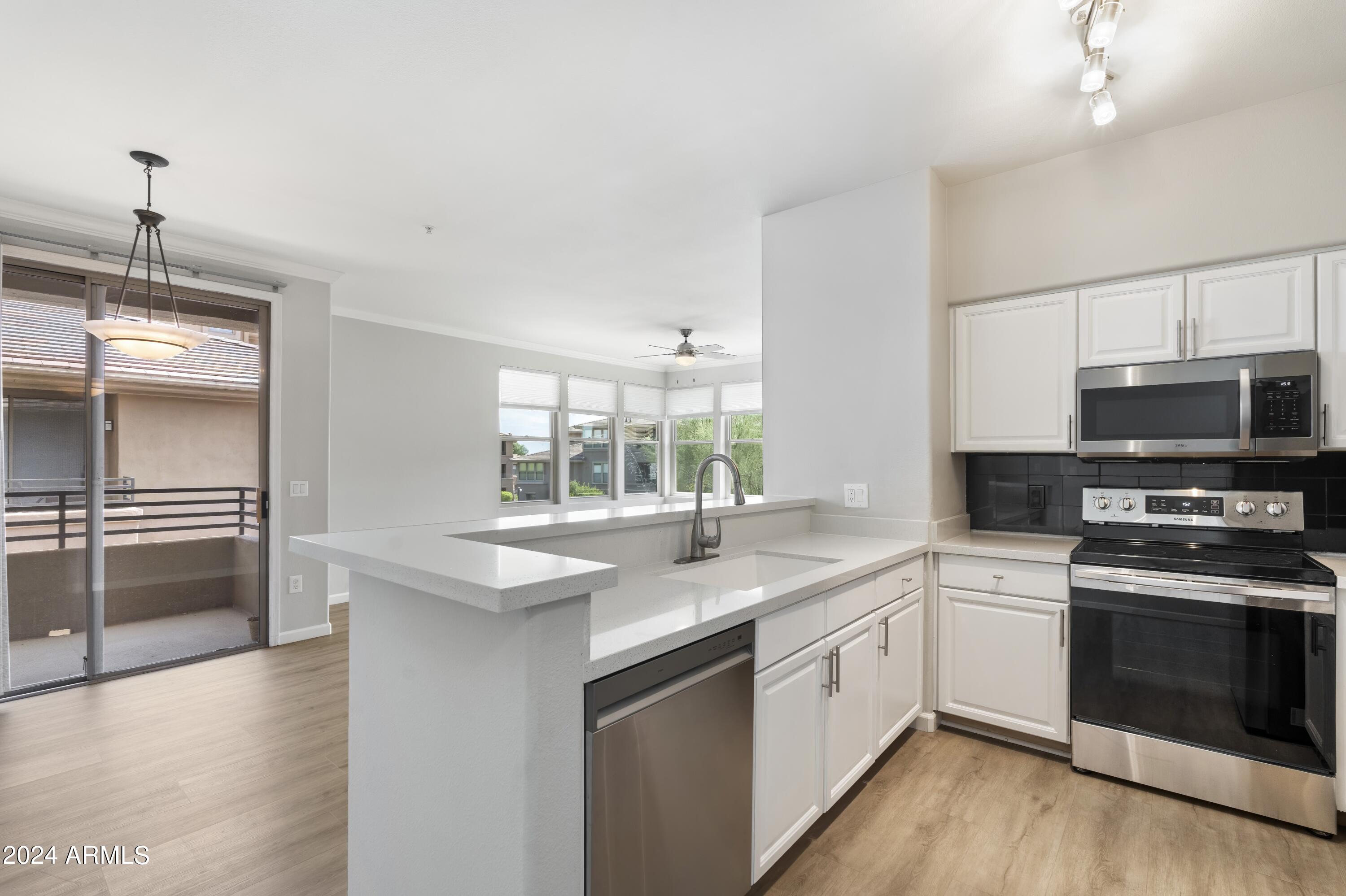 19777 N 76TH Street, 2216