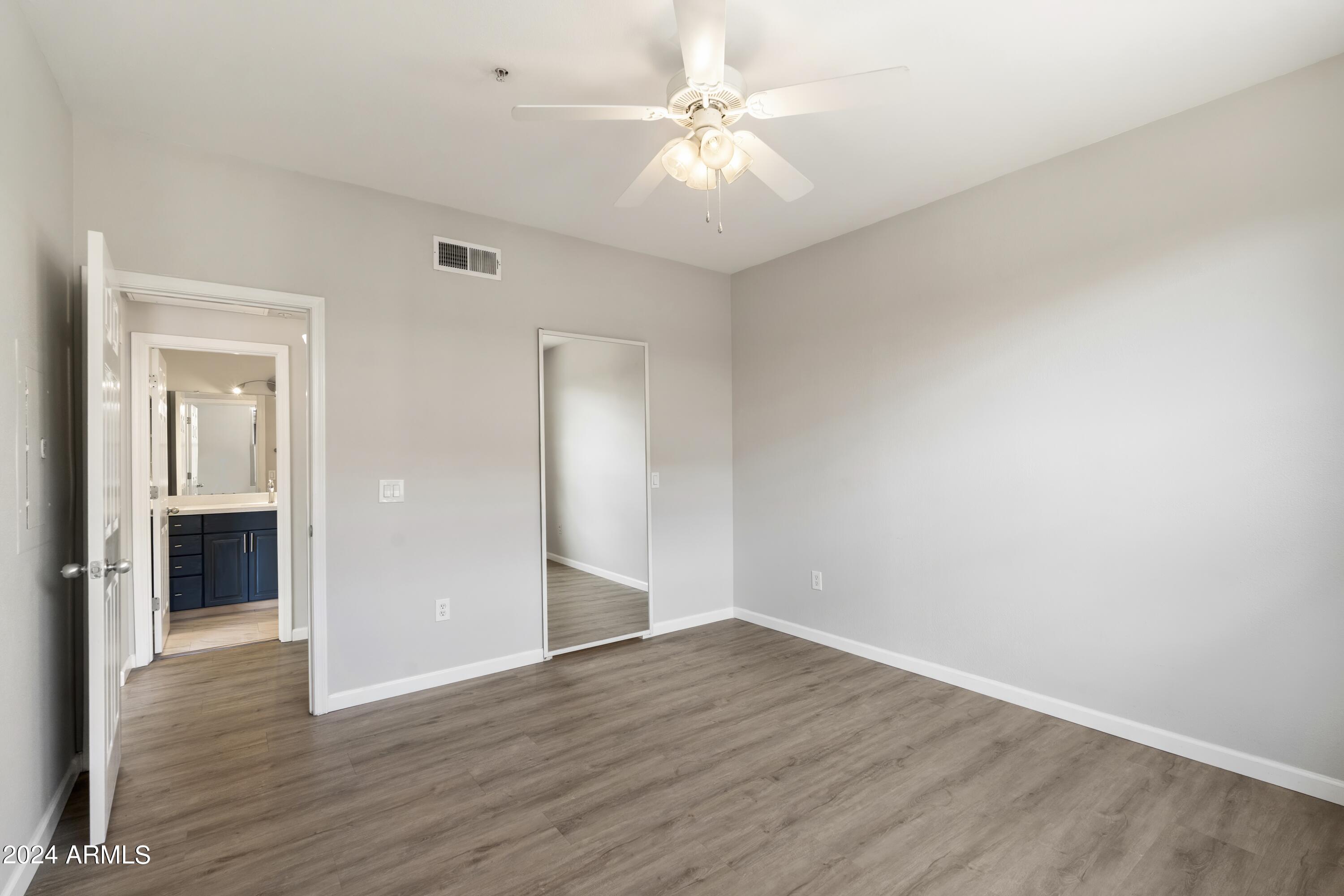 19777 N 76TH Street, 2216