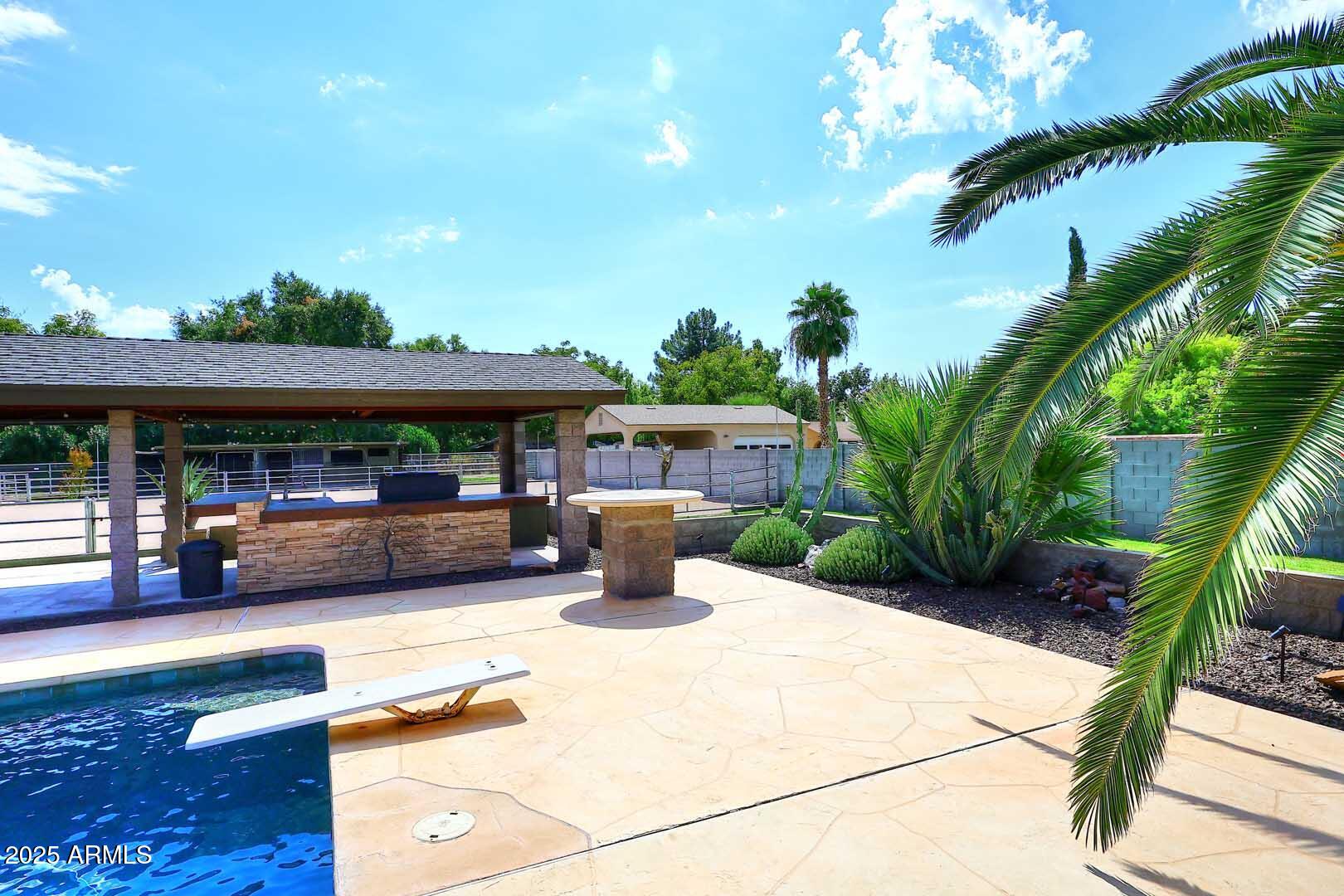 5449 E THUNDERBIRD Road