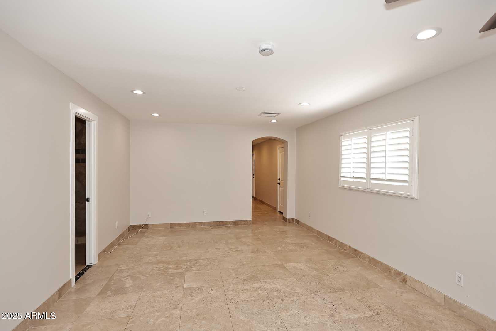 5449 E THUNDERBIRD Road