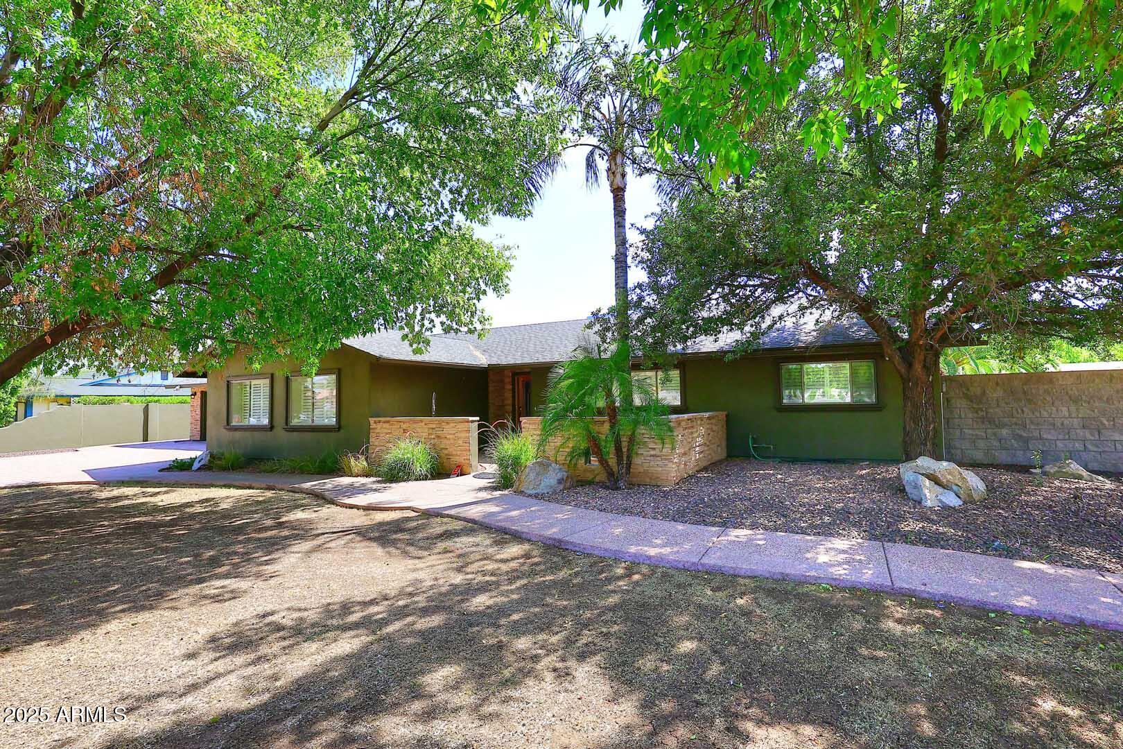 5449 E THUNDERBIRD Road