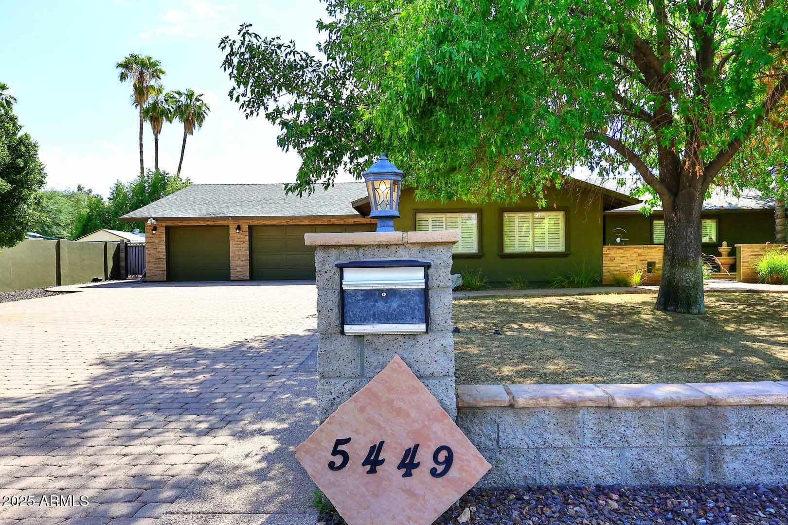 5449 E THUNDERBIRD Road