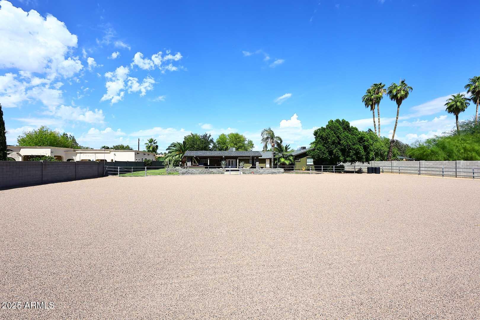 5449 E THUNDERBIRD Road