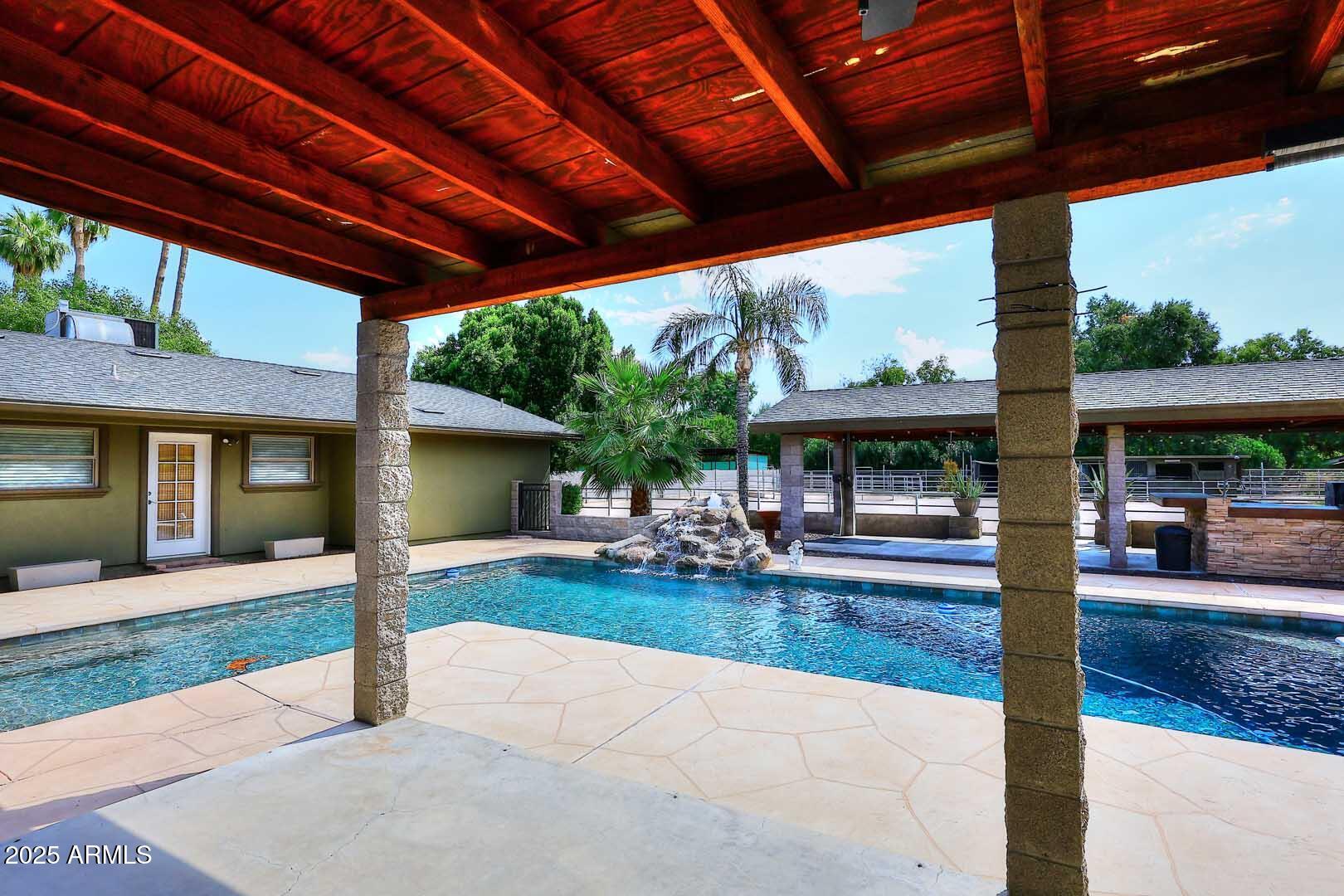5449 E THUNDERBIRD Road