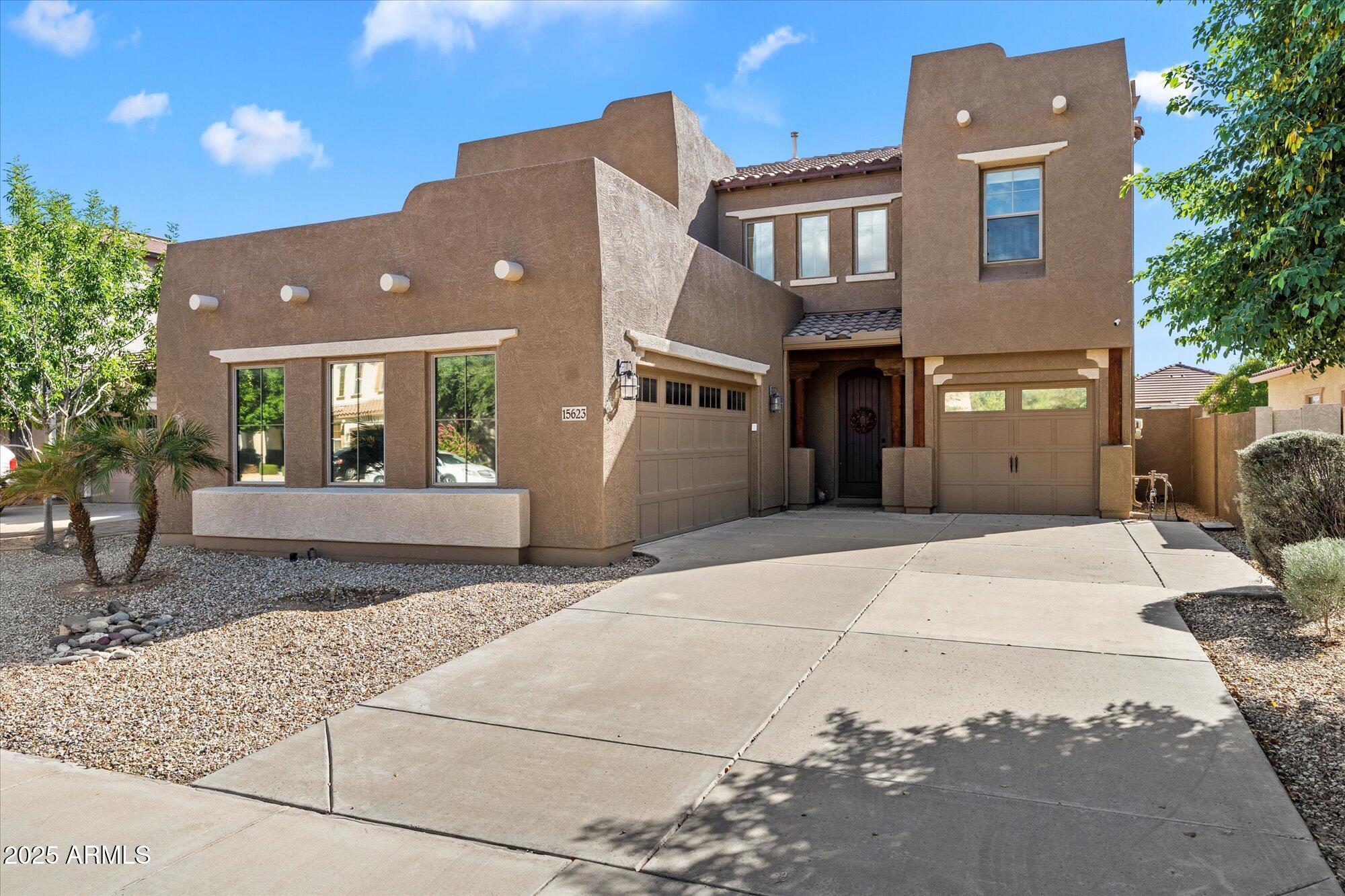 15623 W MACKENZIE Drive, Goodyear