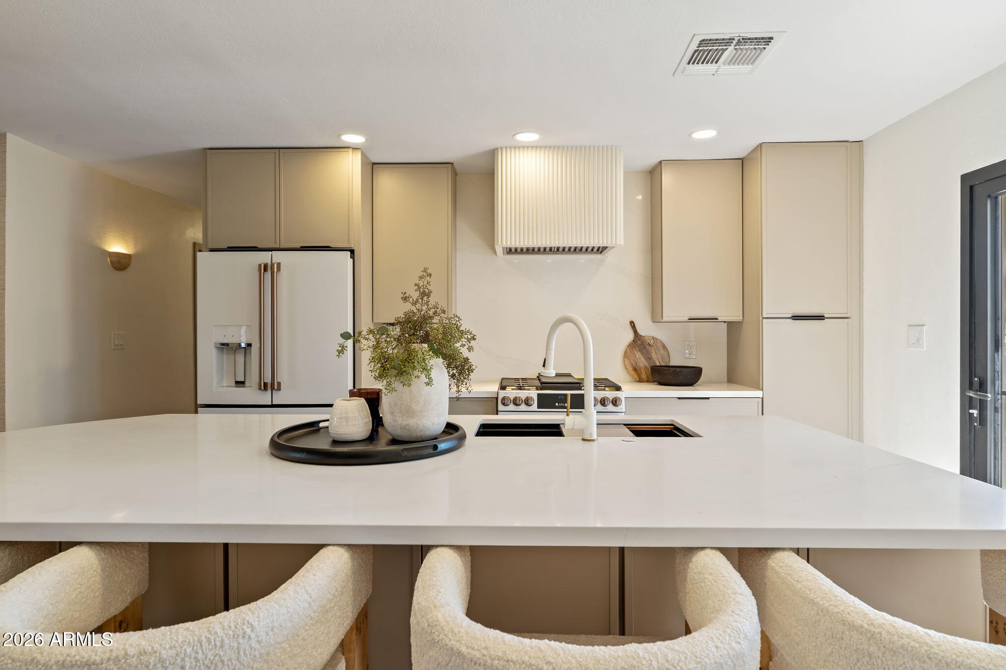 7255 E CORONADO Road