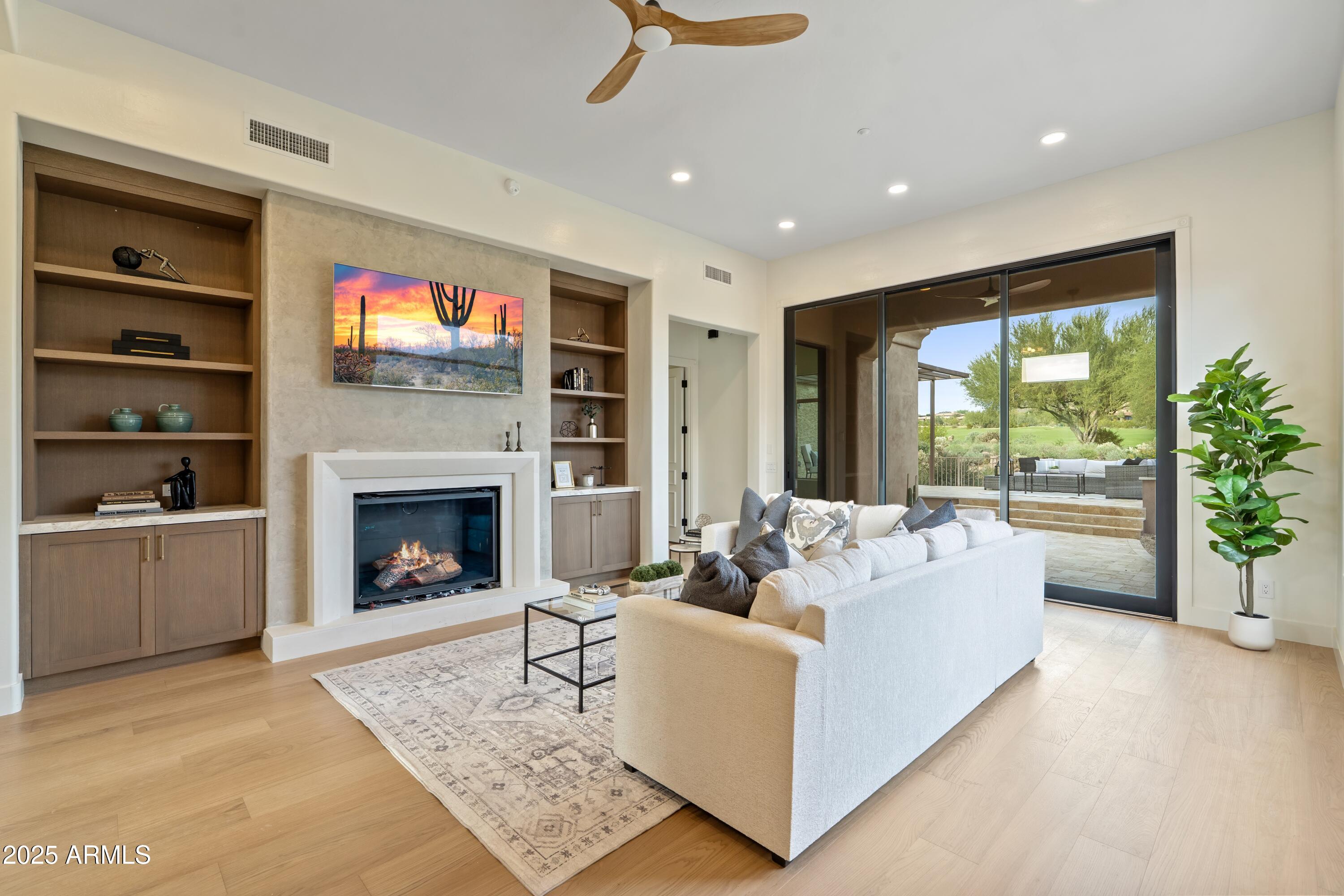 9280 E THOMPSON PEAK Parkway, 25