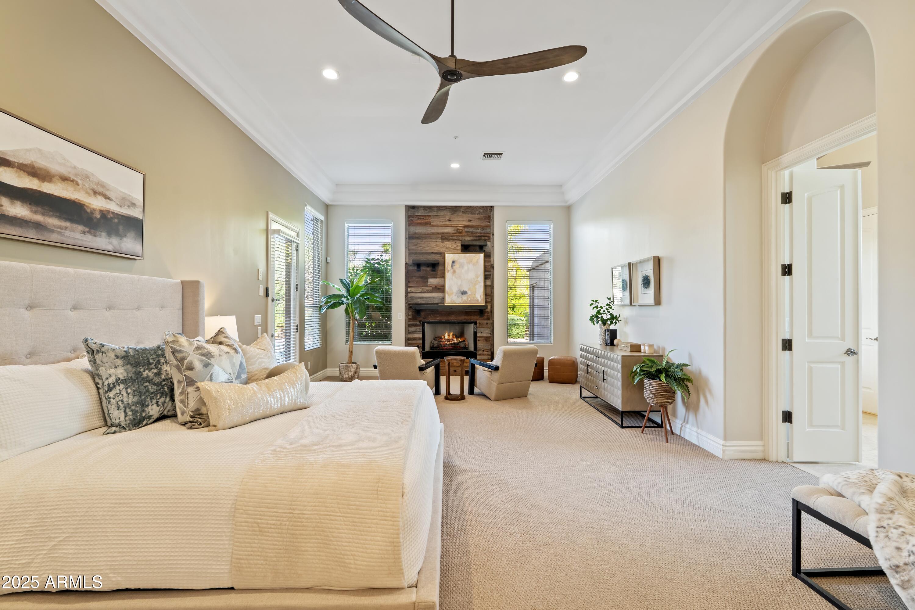 6938 E LOMAS VERDES Drive