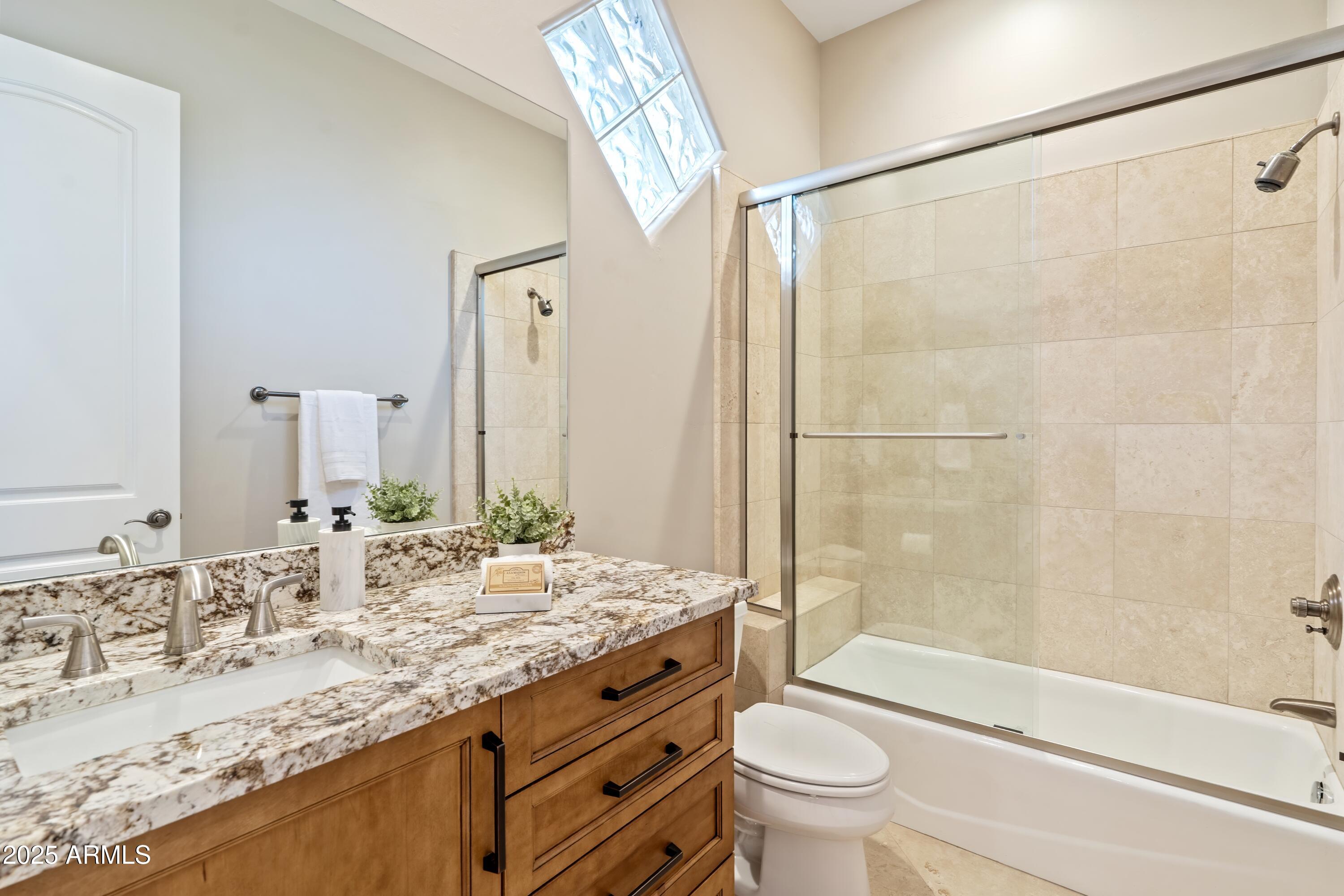 6938 E LOMAS VERDES Drive