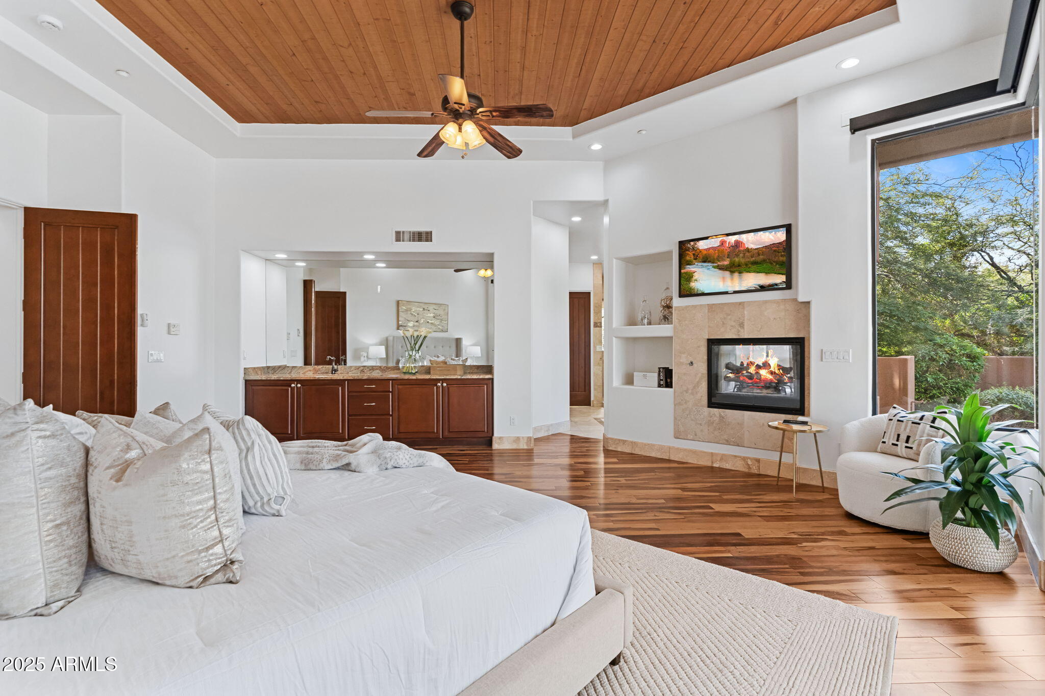 13322 E PARADISE Drive