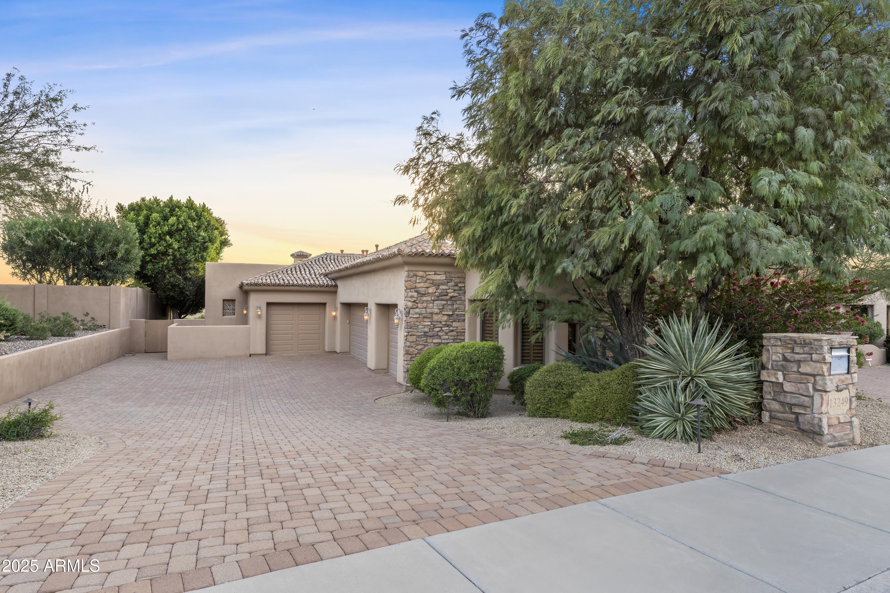13249 E SUMMIT Drive
