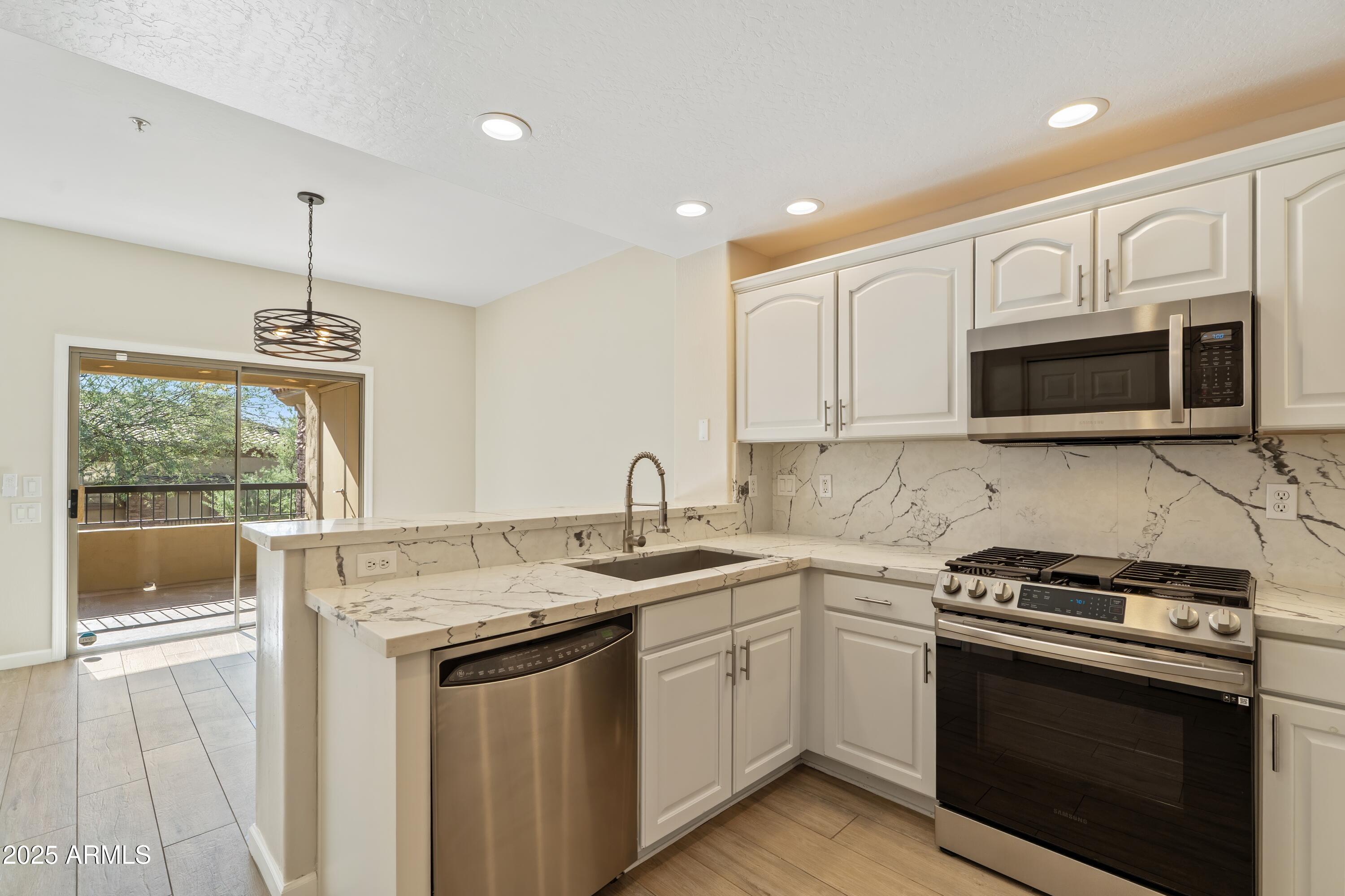 19700 N 76TH Street 2105