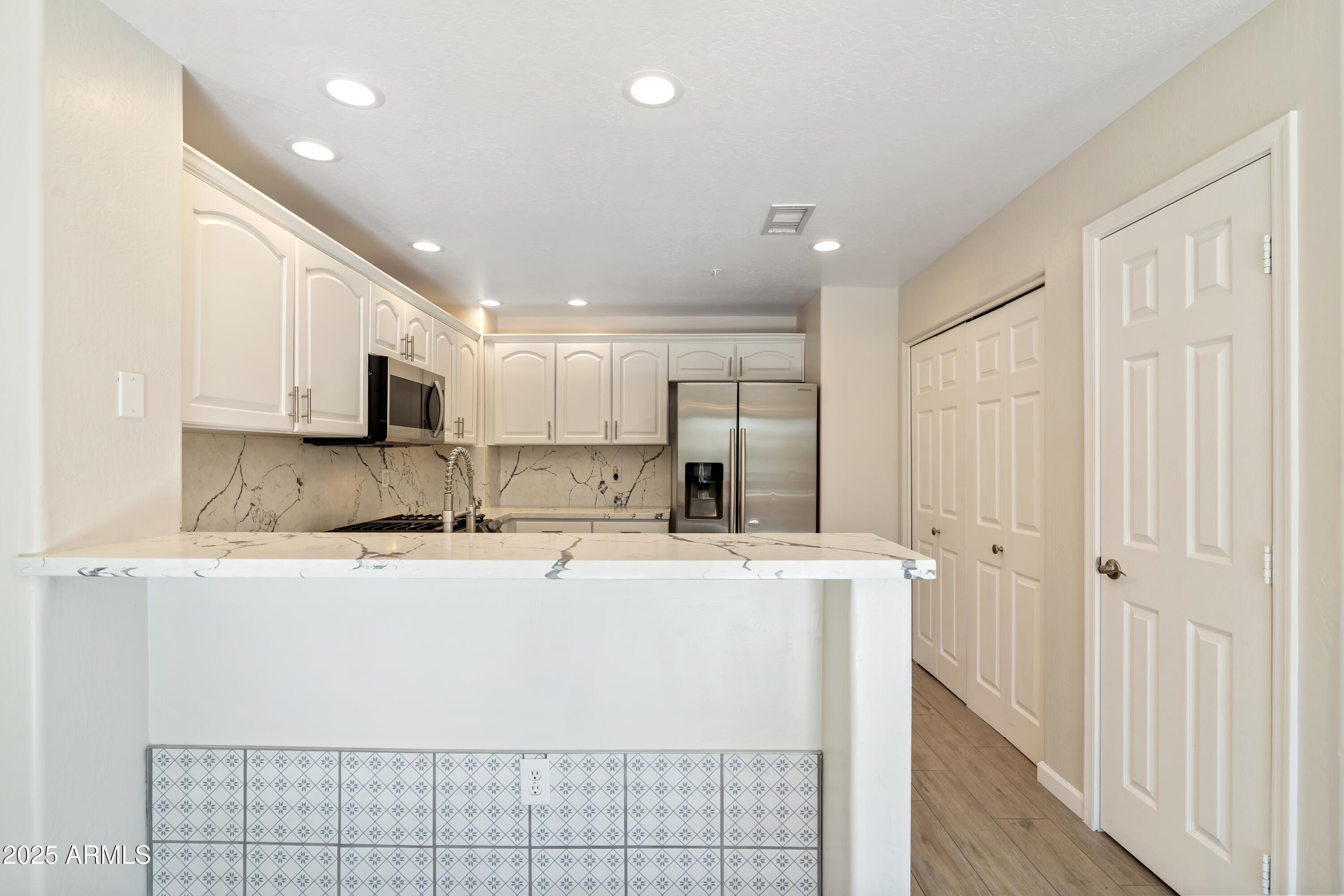 19700 N 76TH Street 2105