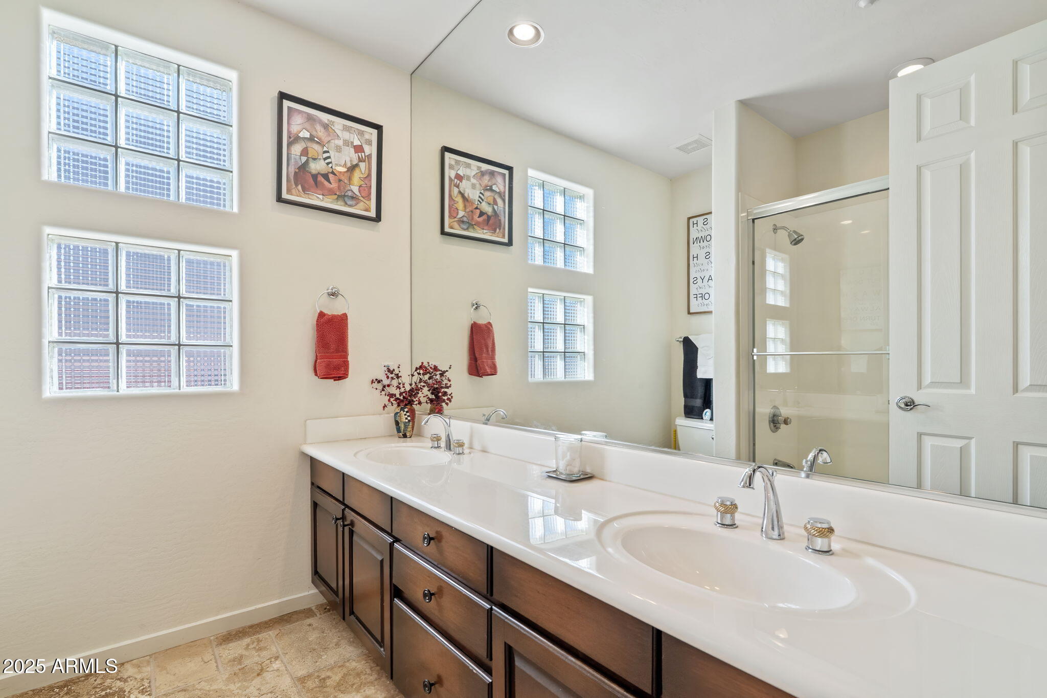 7699 E FLEDGLING Drive