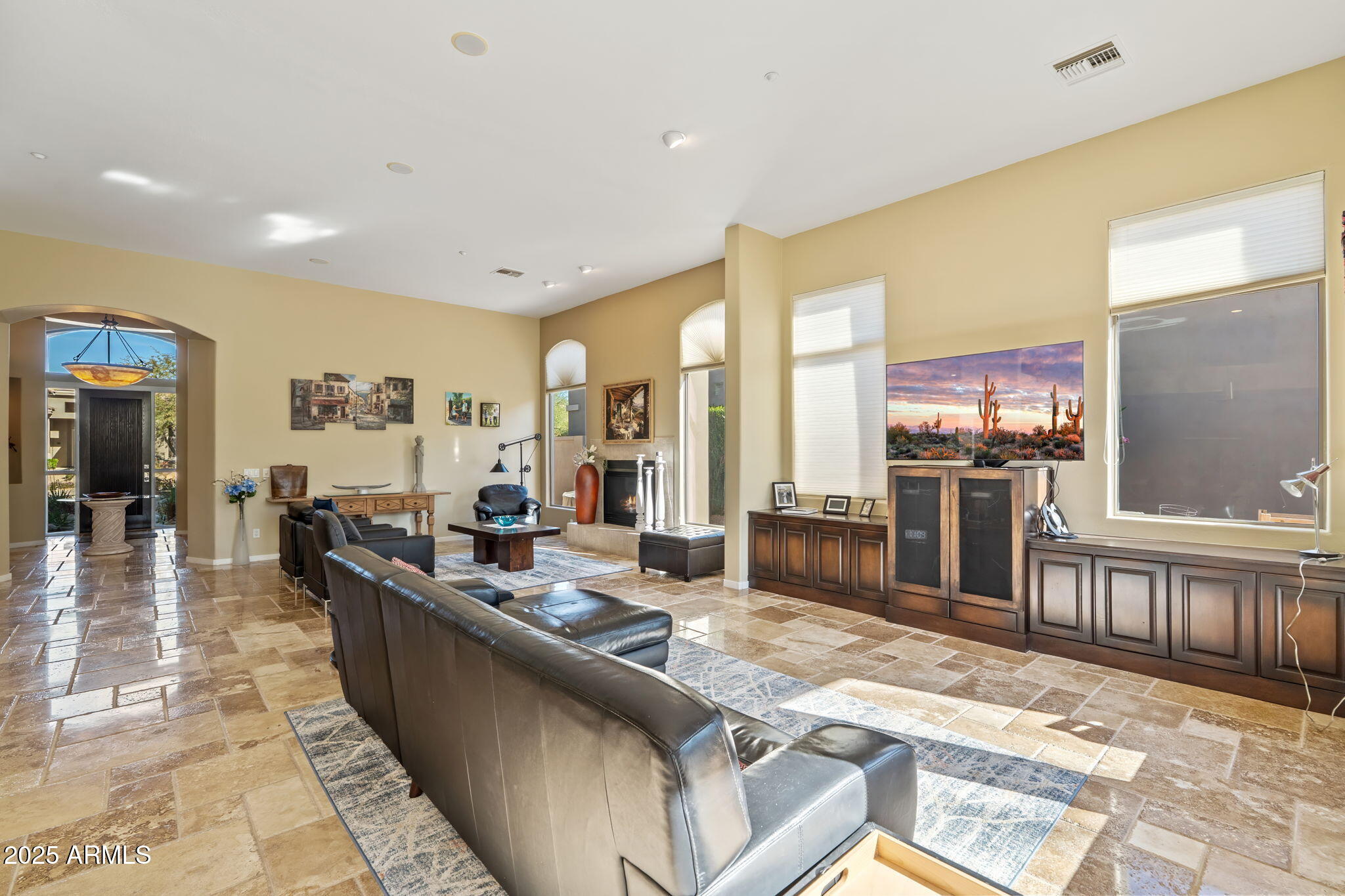 7699 E FLEDGLING Drive