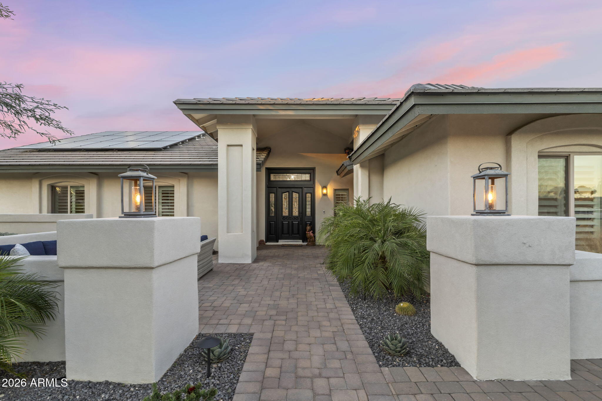 5926 E HARTFORD Avenue