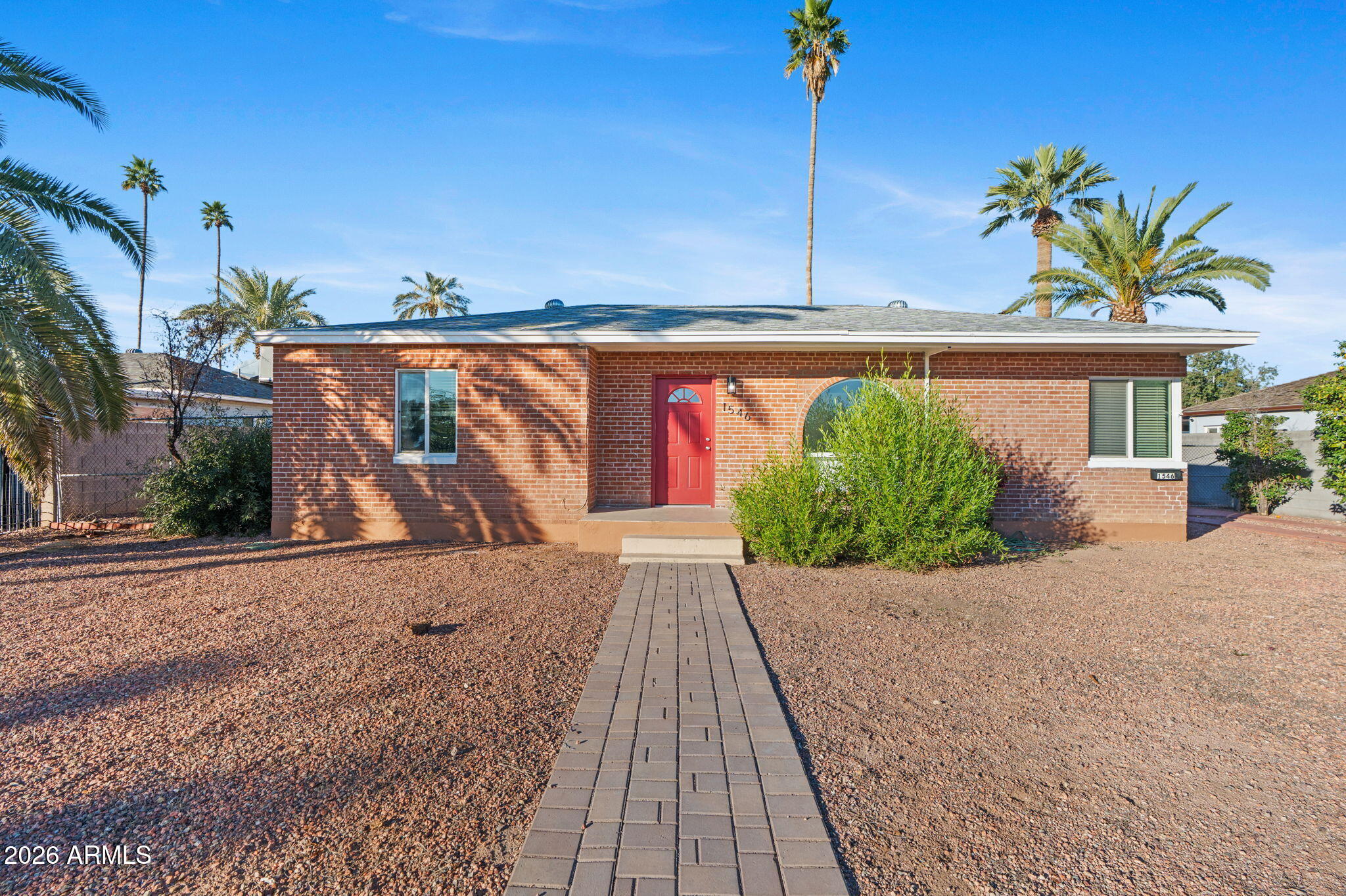 1546 W WINDSOR Avenue