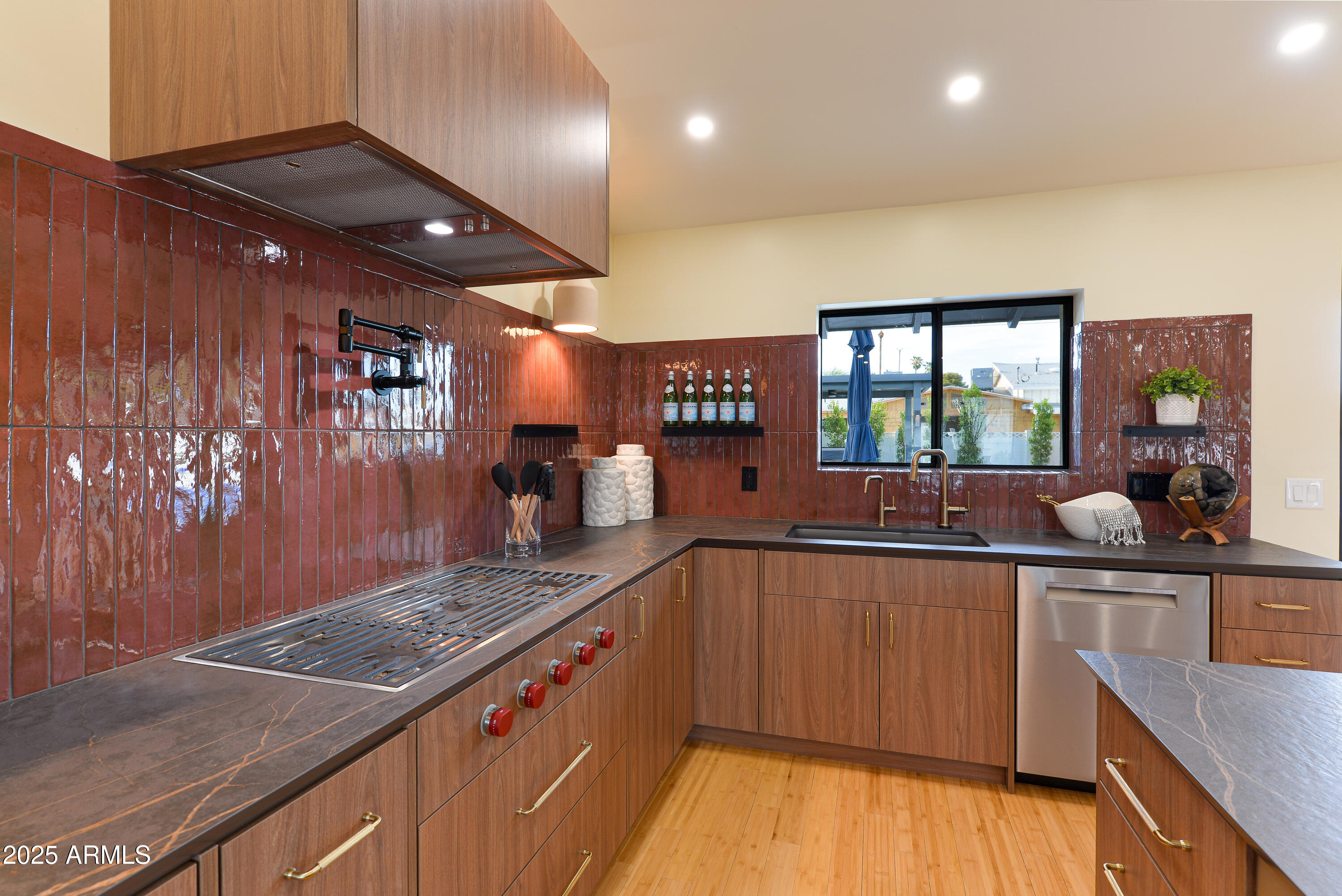 8532 E SAN MIGUEL Avenue