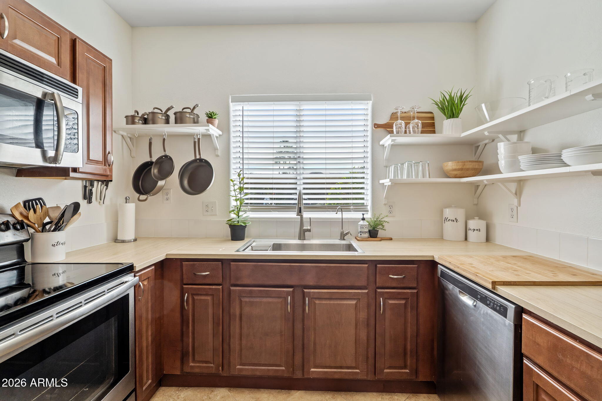 5335 E SHEA Boulevard 1117