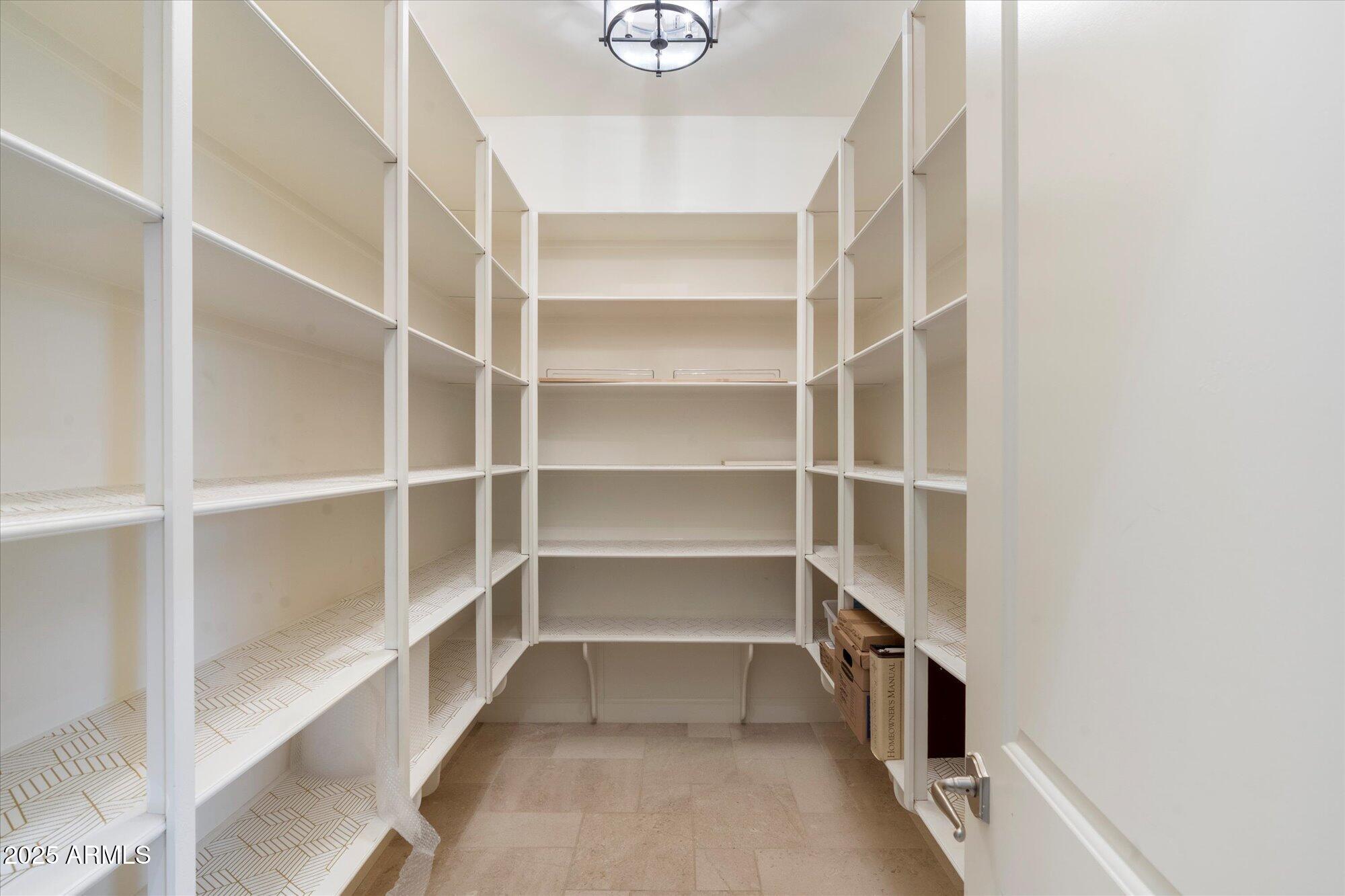 8599 E SAND FLOWER Drive