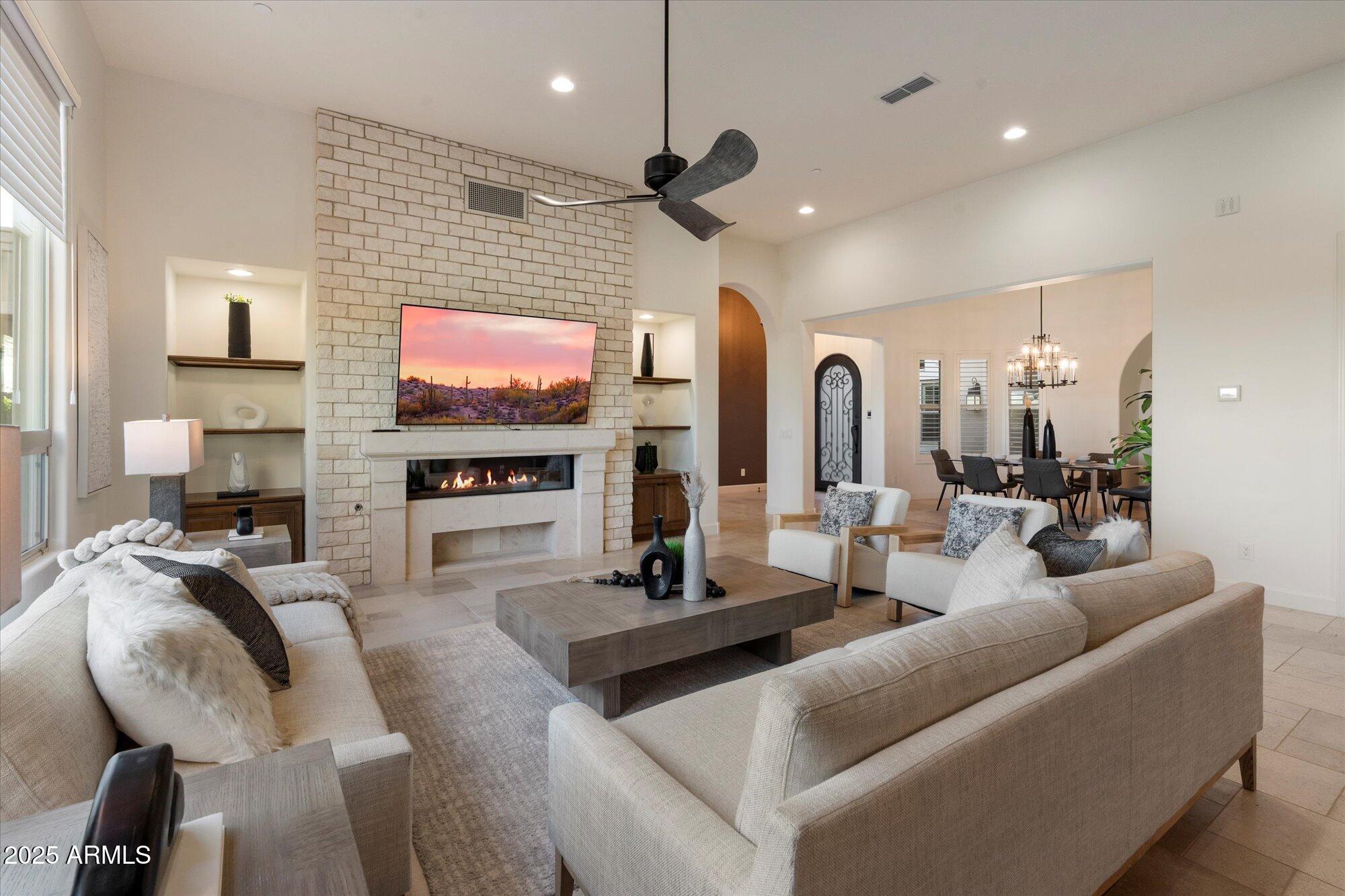 8599 E SAND FLOWER Drive