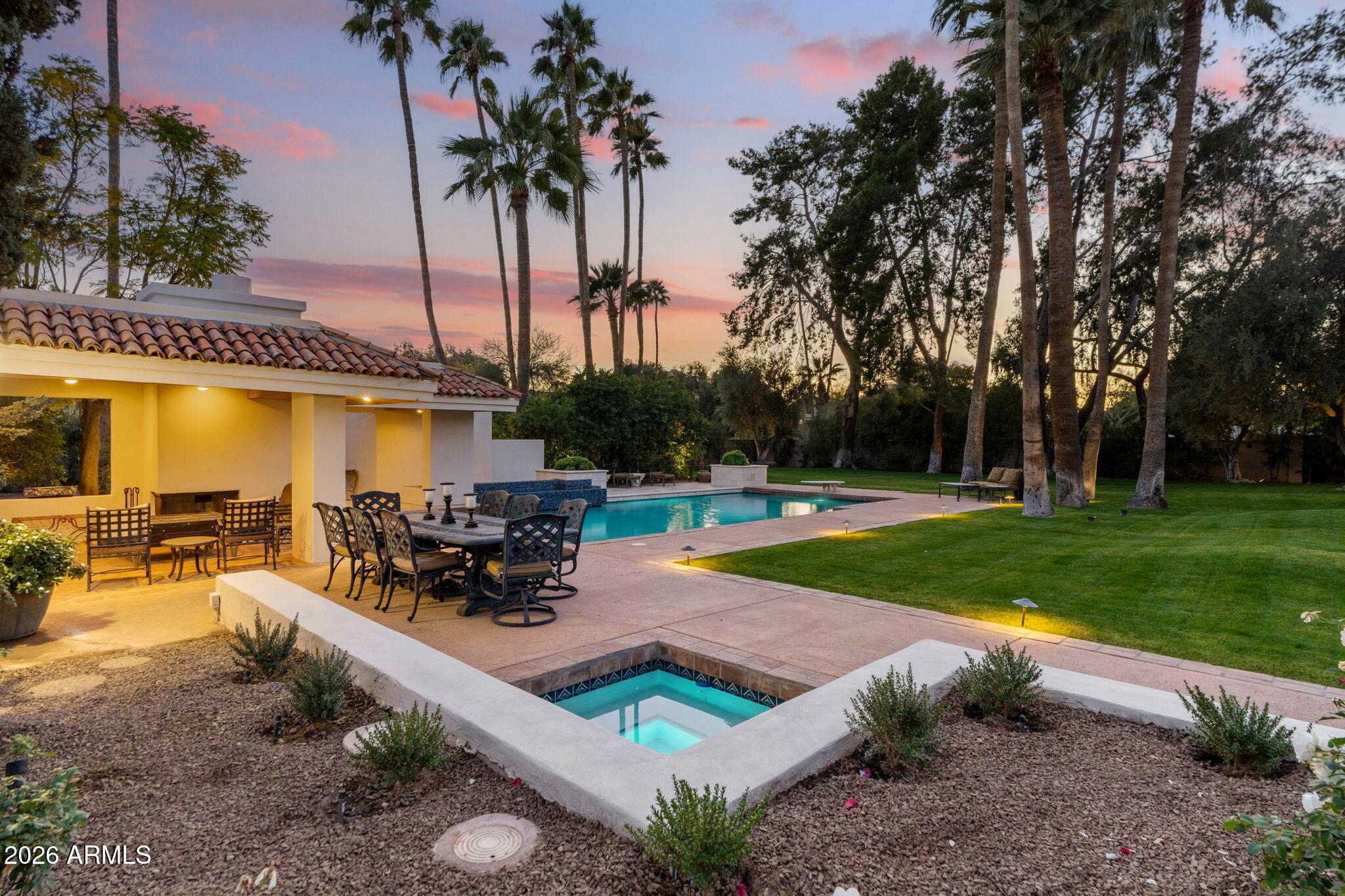 5225 E TURQUOISE Avenue