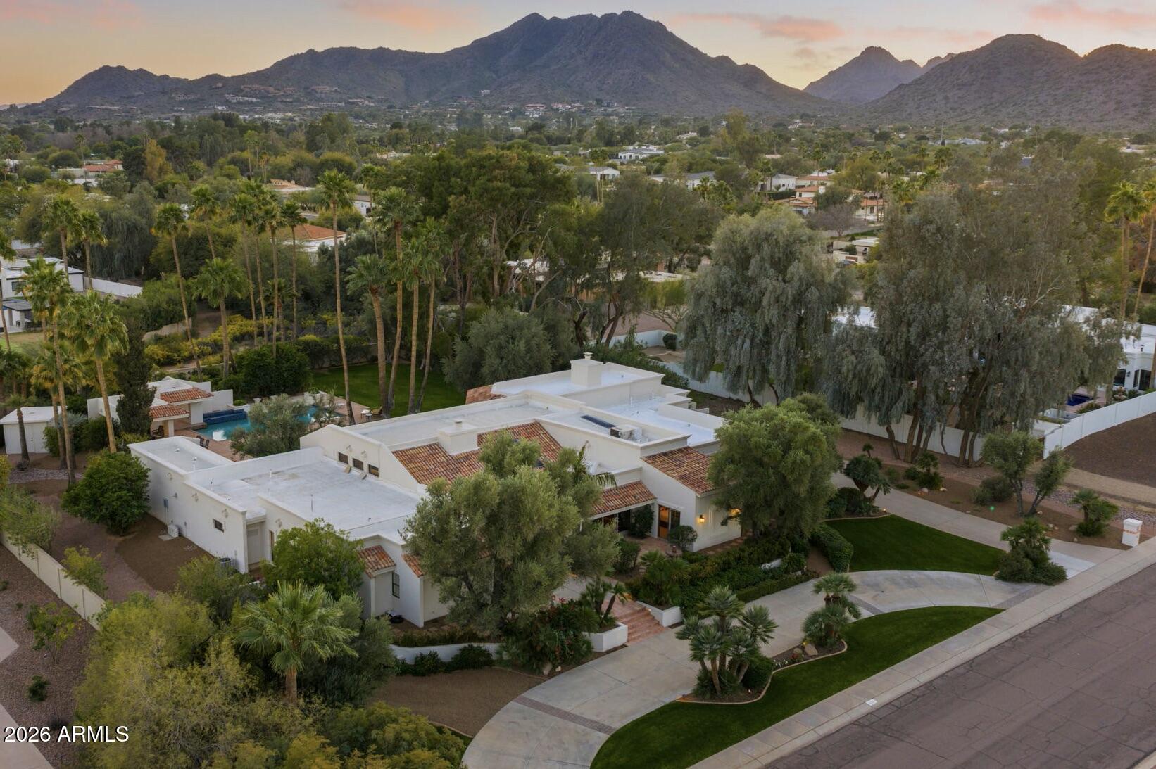 5225 E TURQUOISE Avenue