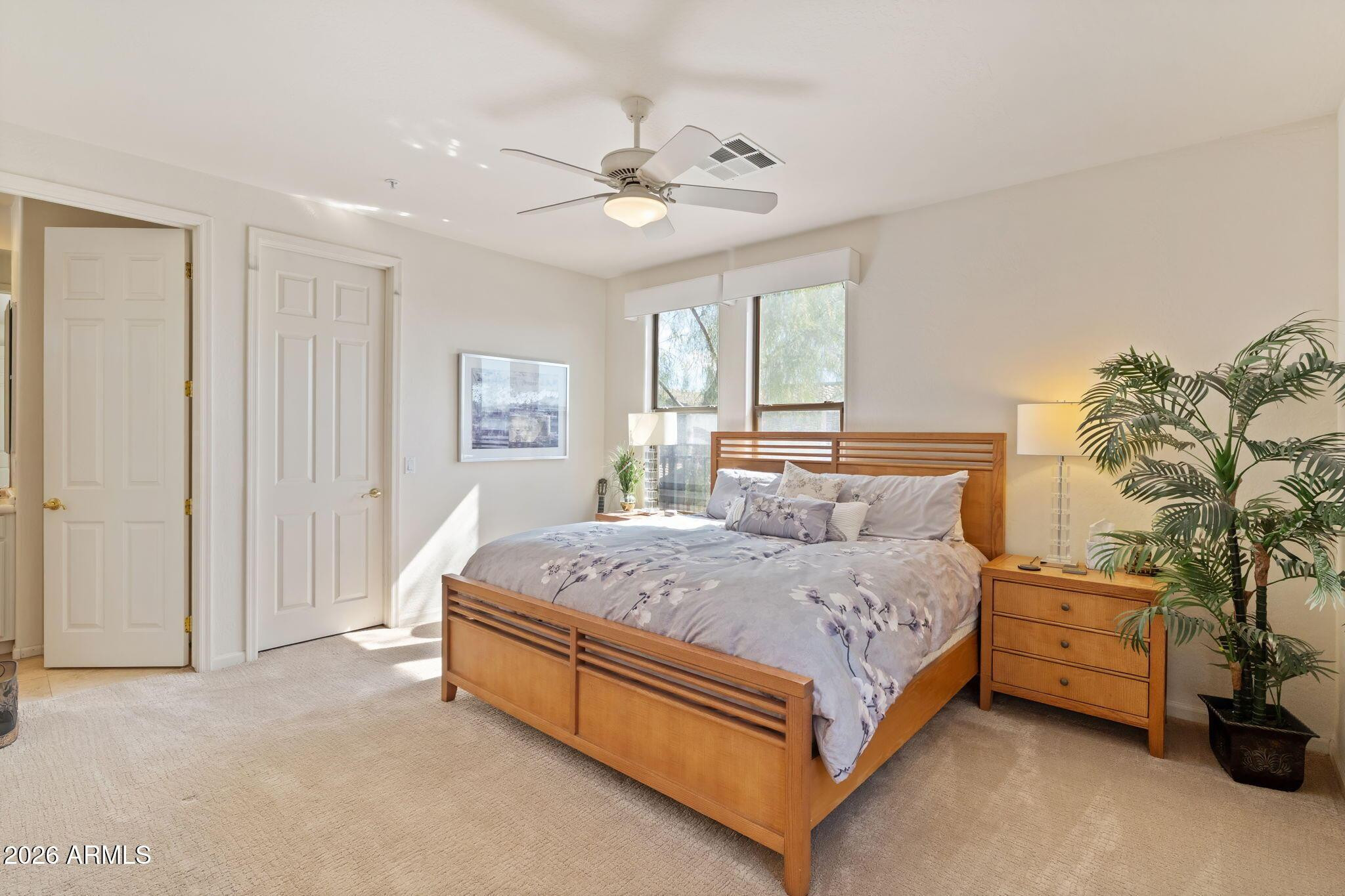 20802 N GRAYHAWK Drive 1018
