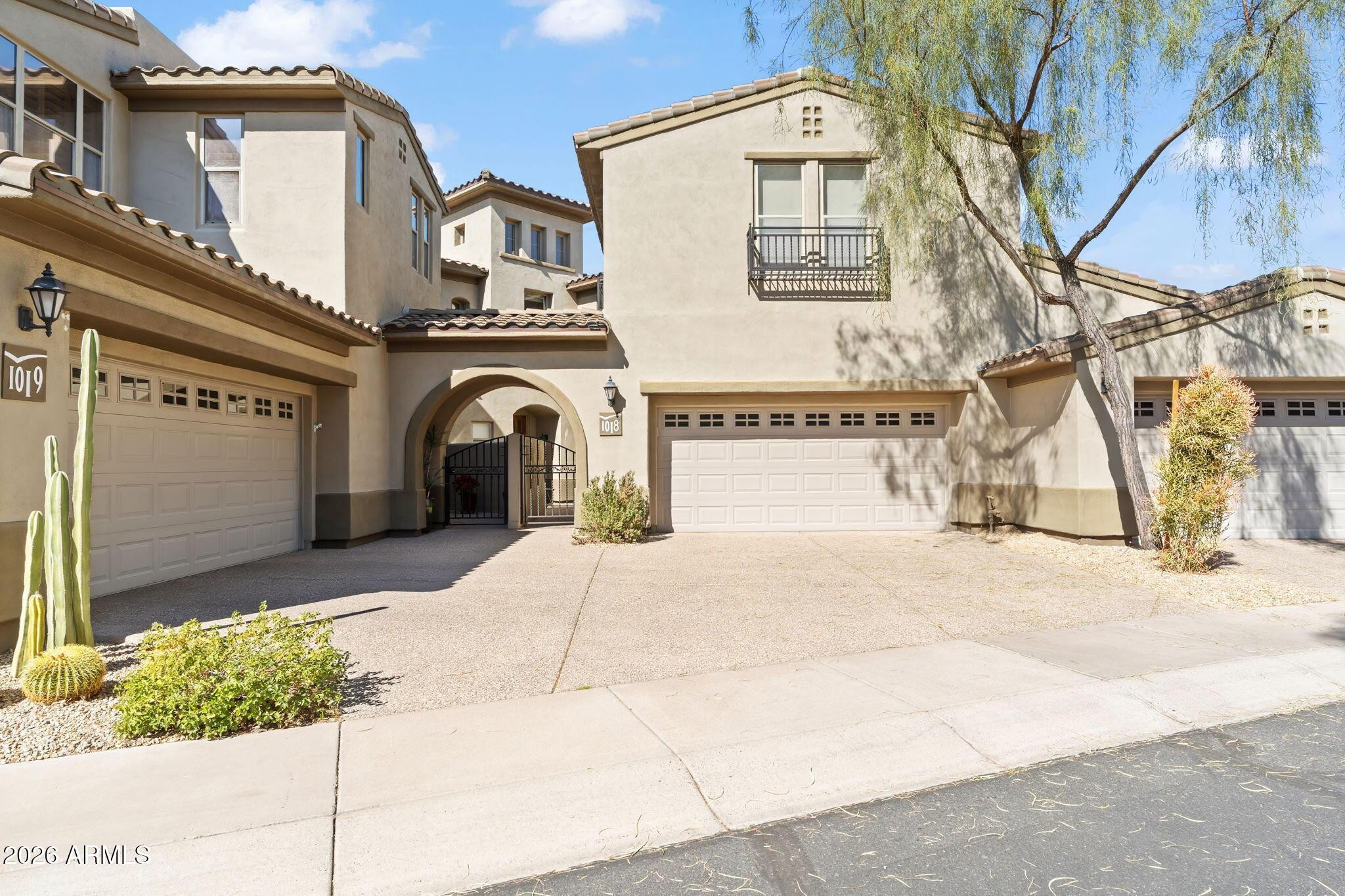 20802 N GRAYHAWK Drive 1018