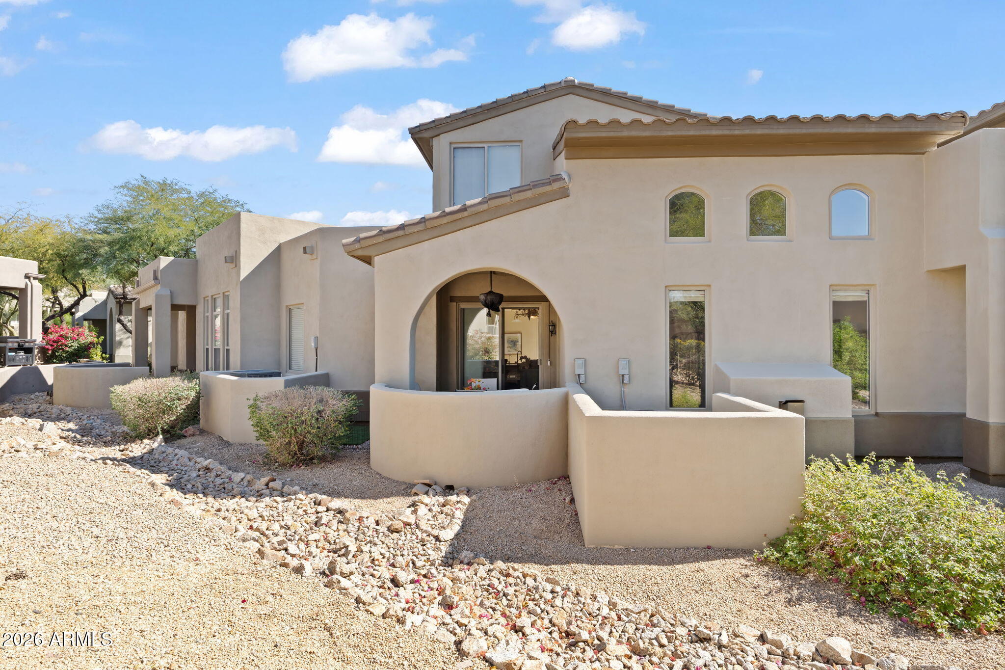 20802 N GRAYHAWK Drive 1018
