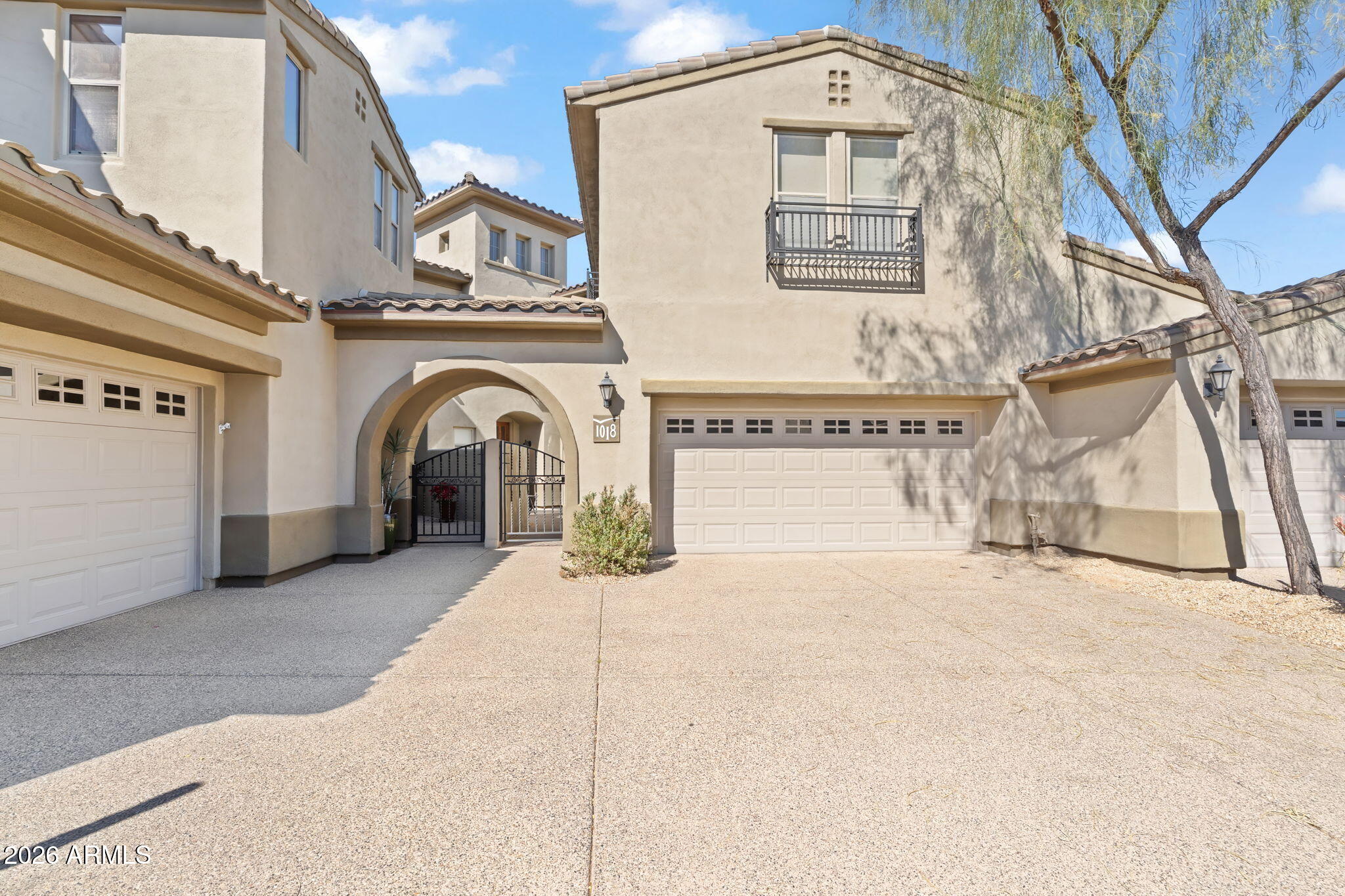20802 N GRAYHAWK Drive 1018