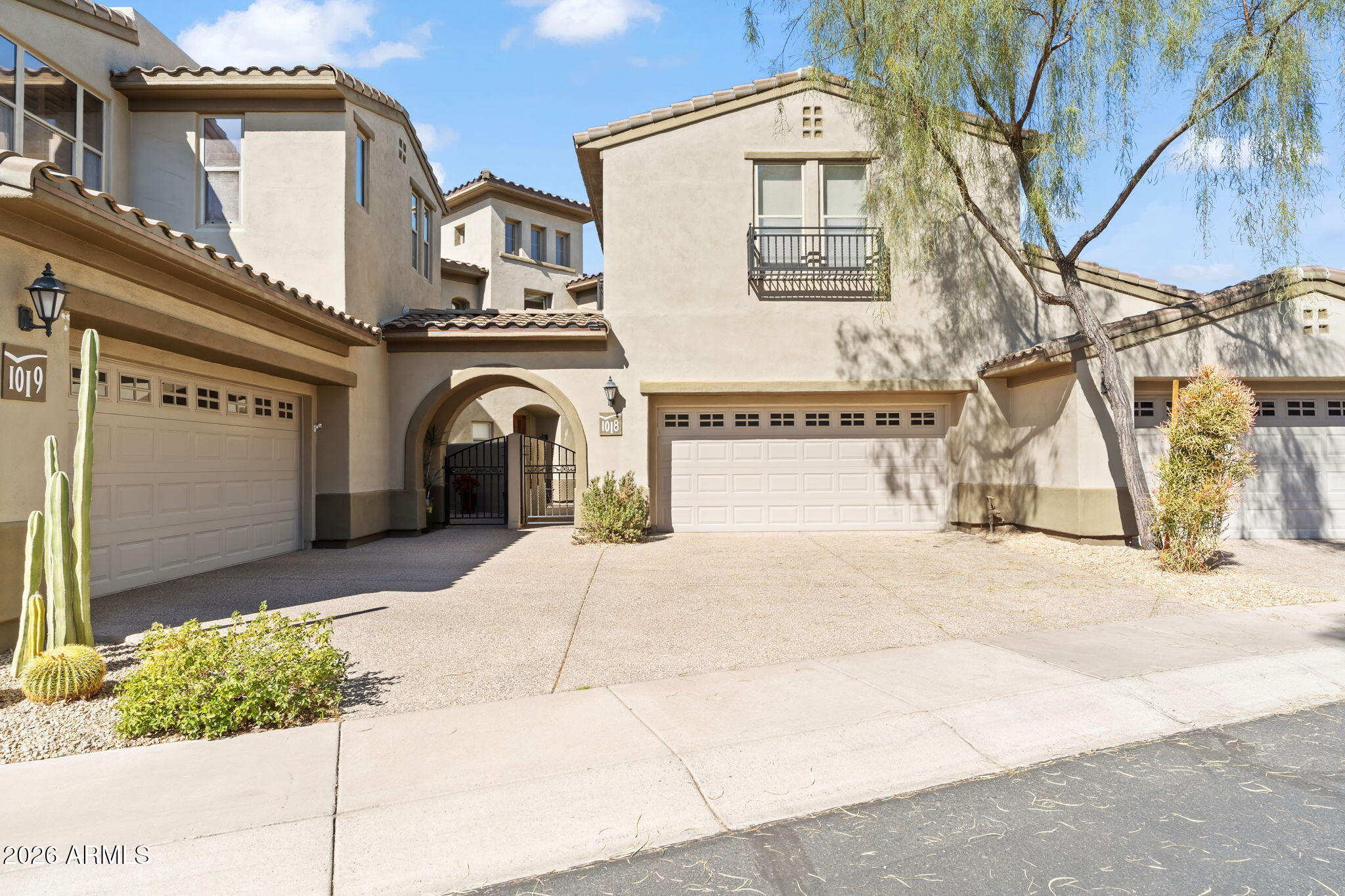 20802 N GRAYHAWK Drive 1018